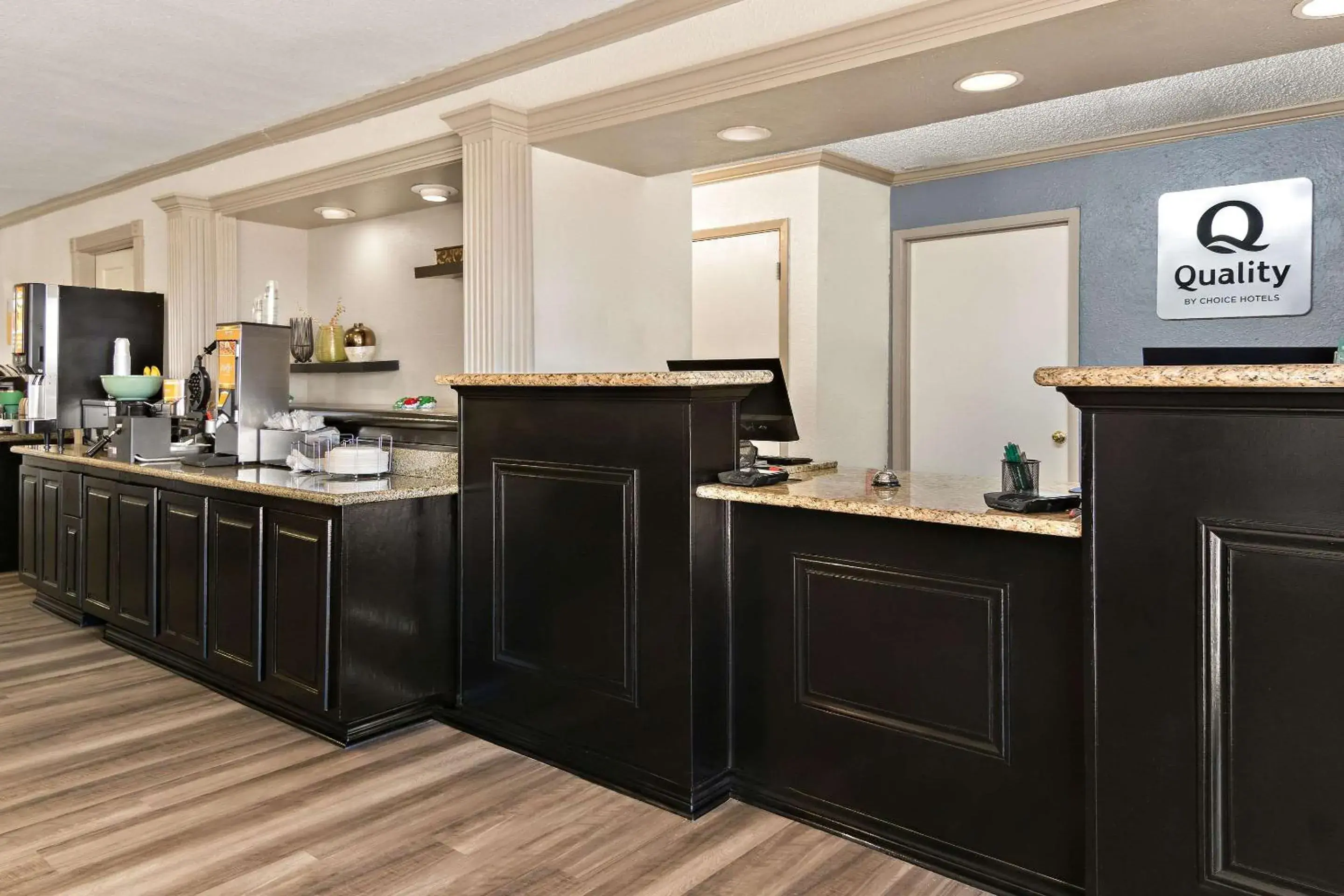 Lobby or reception in Quality Inn & Suites Weatherford Lobby or reception in Quality Inn & Suites Weatherford