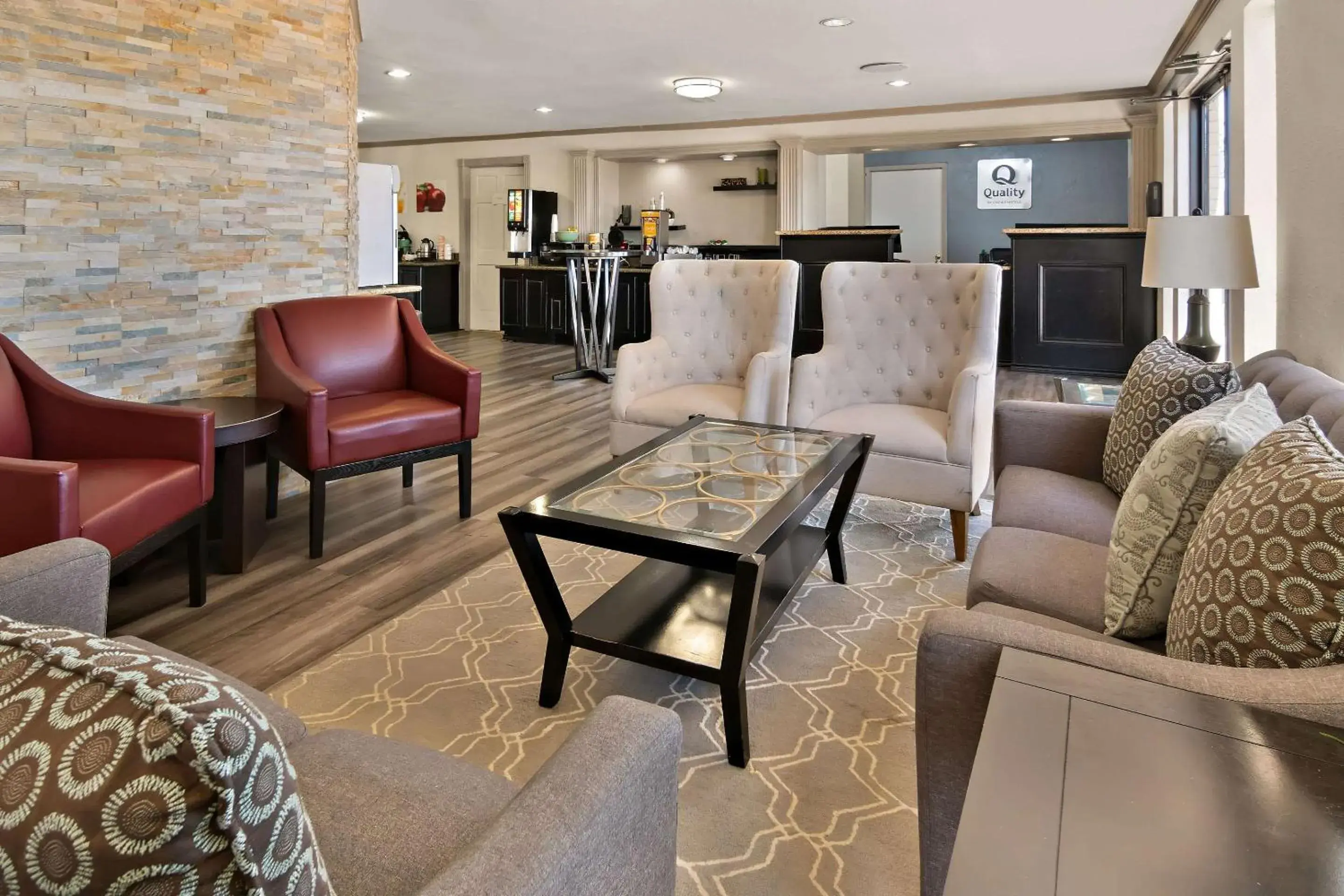 Lobby or reception in Quality Inn & Suites Weatherford Lobby or reception in Quality Inn & Suites Weatherford
