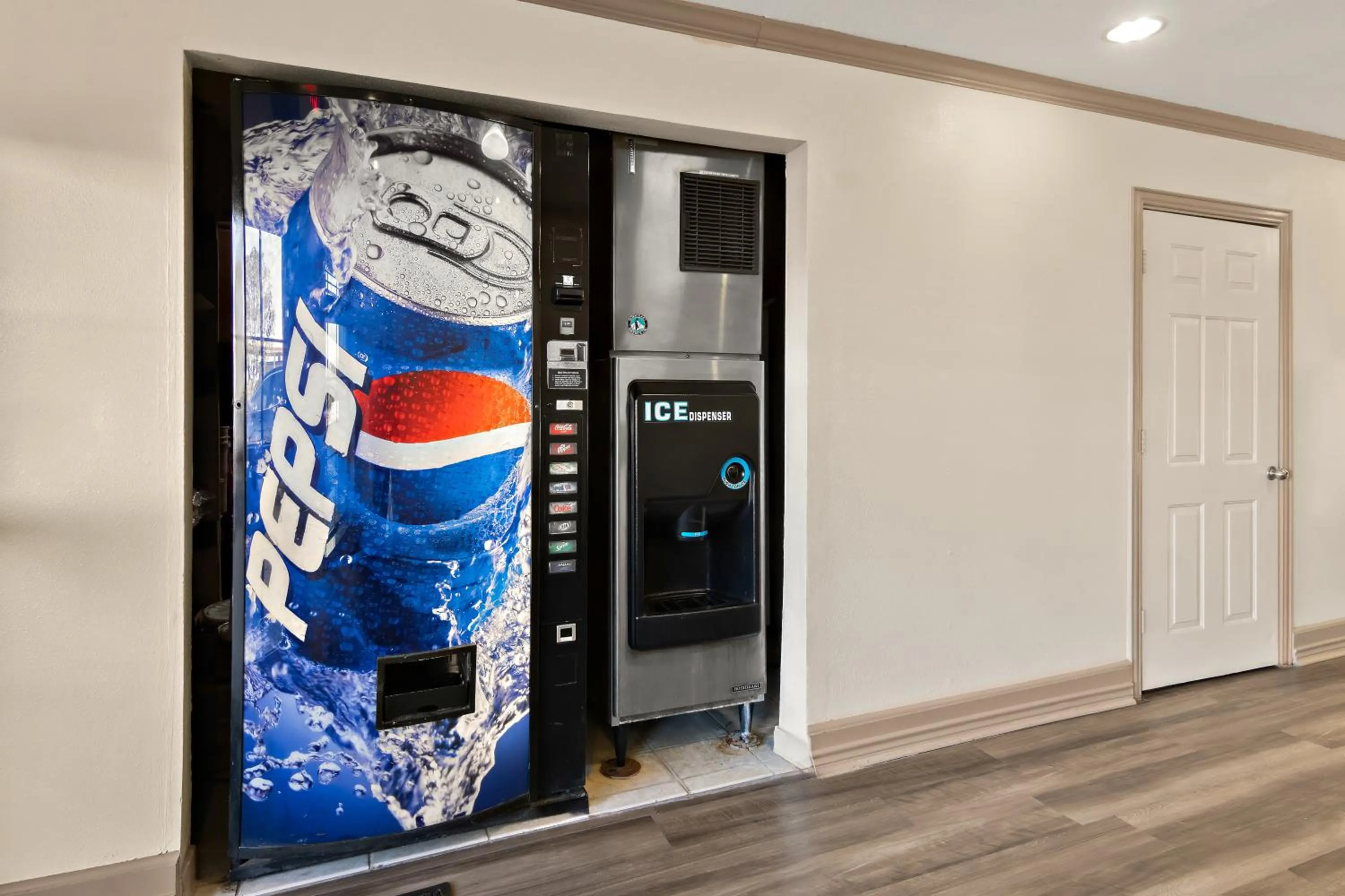vending machine in Quality Inn & Suites Weatherford