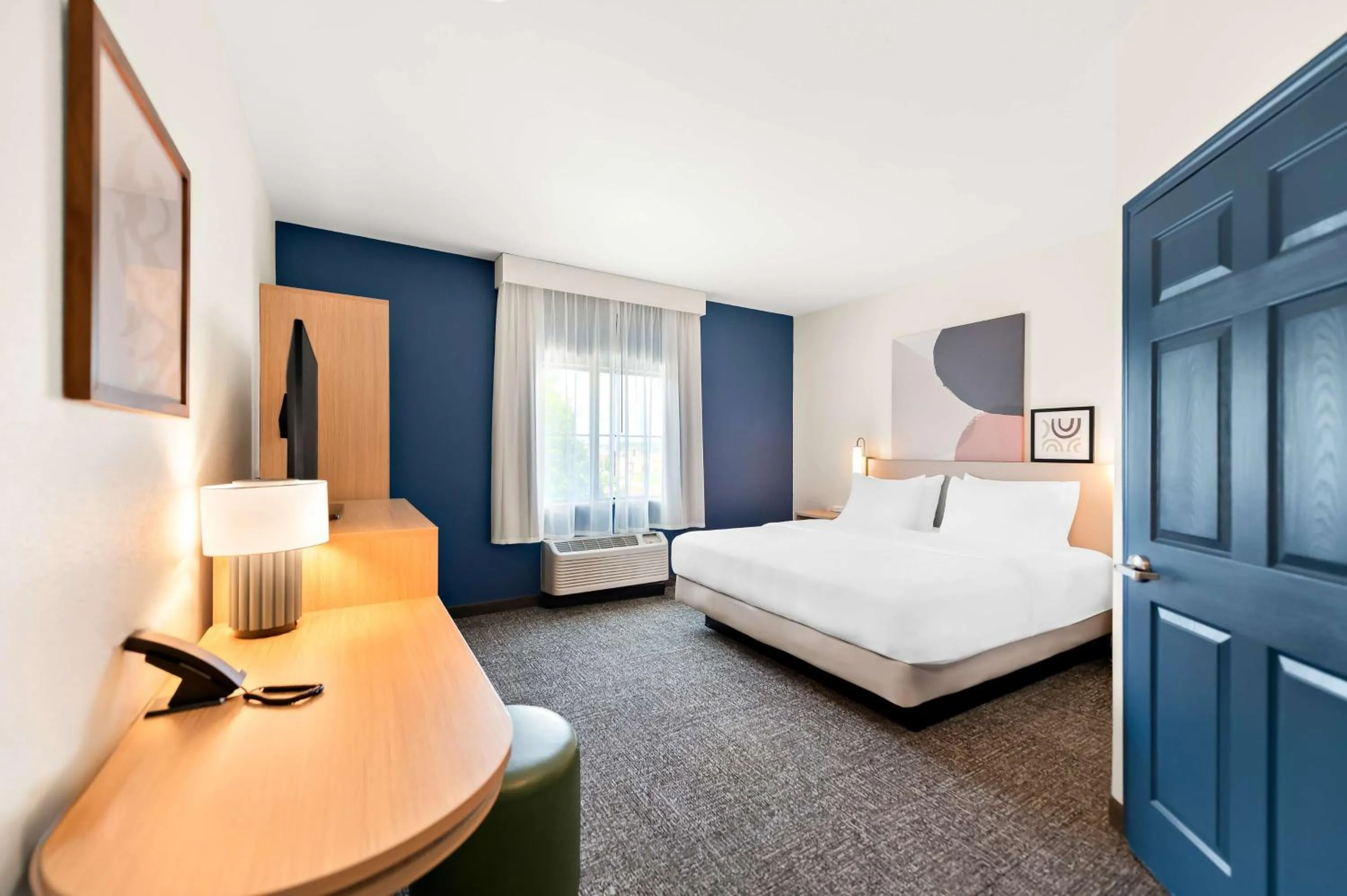 Bedroom, Bed in Hawthorn Suites by Wyndham Longview