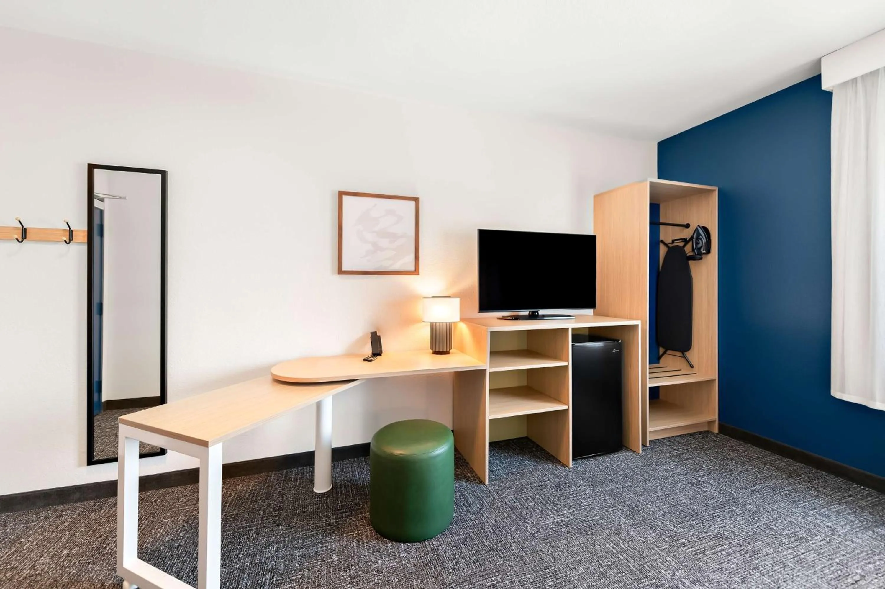 Bedroom in Hawthorn Suites by Wyndham Longview