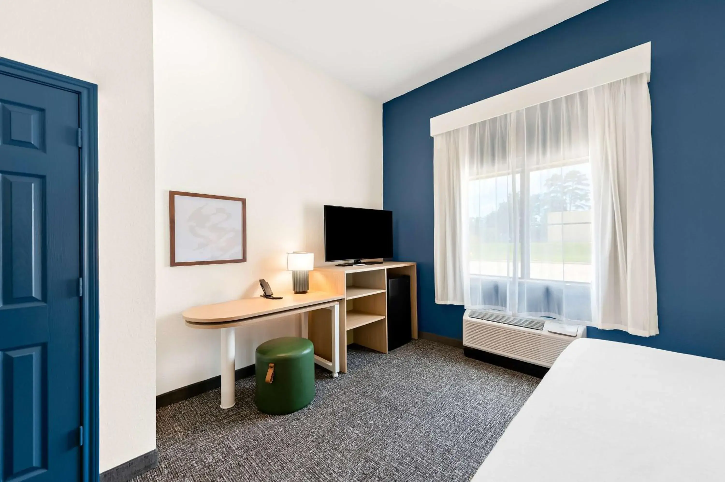 Bed in Hawthorn Suites by Wyndham Longview Bed in Hawthorn Suites by Wyndham Longview