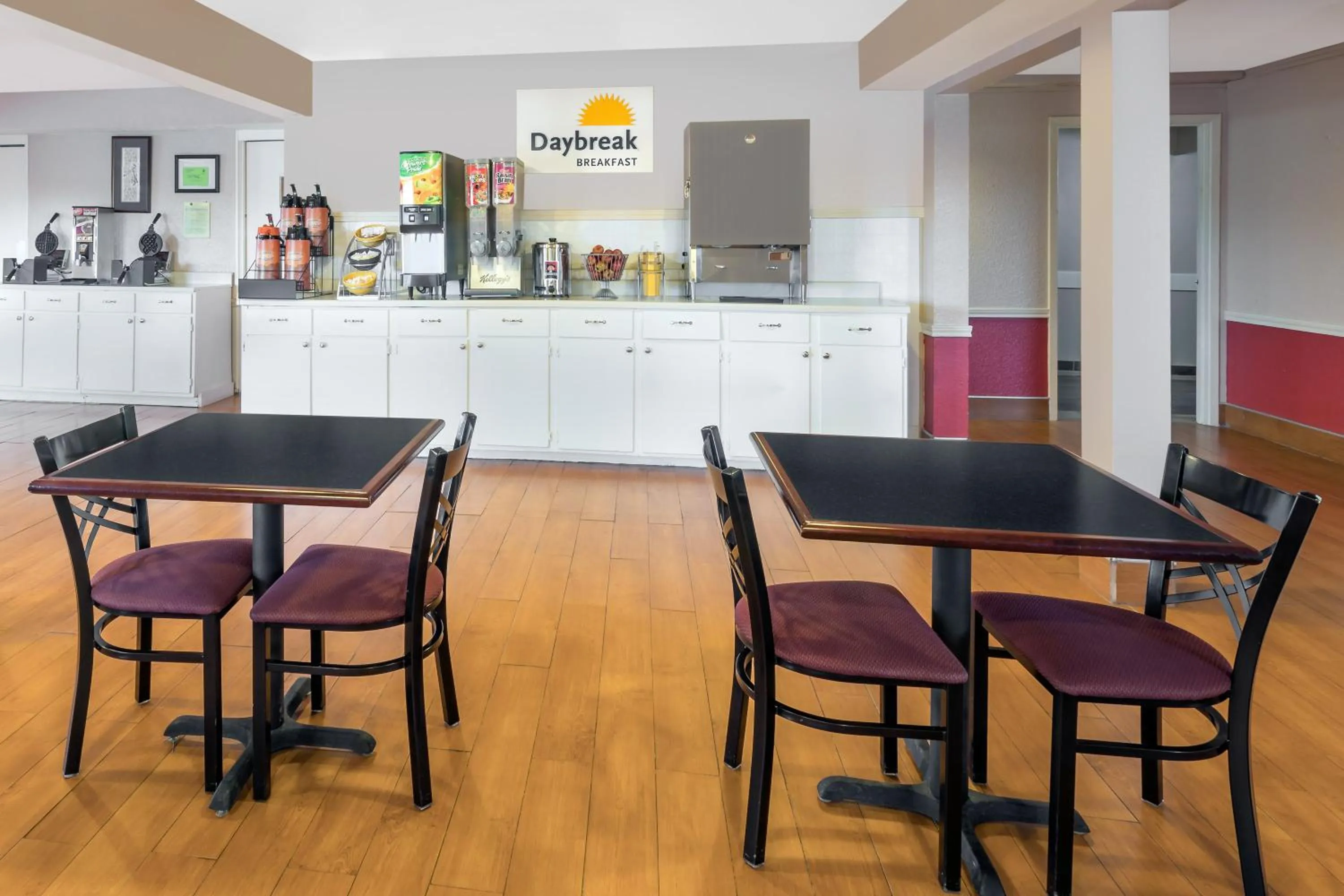 Continental breakfast in Days Inn by Wyndham College Station University Drive