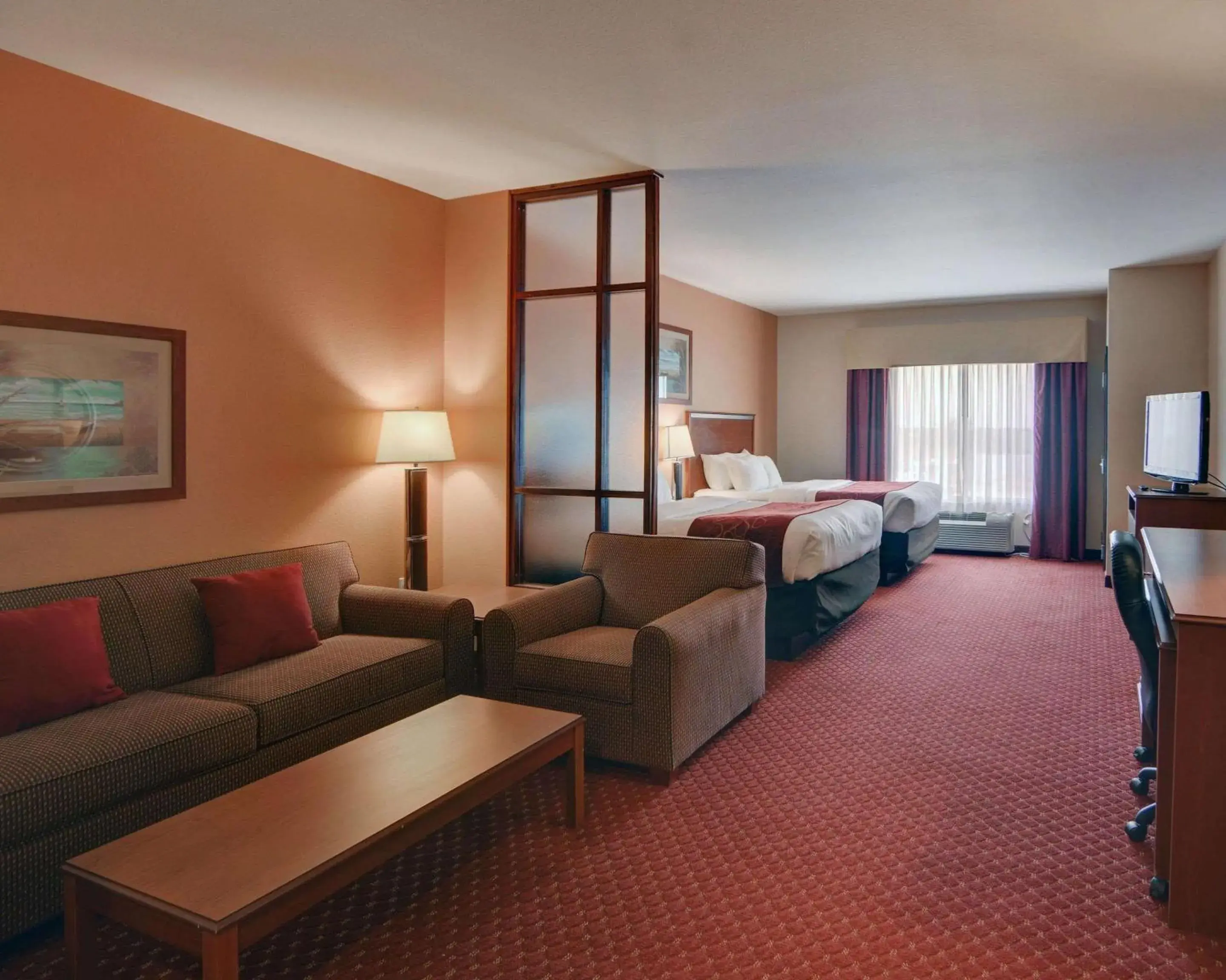 Suite with Two Queen Beds - Accessible/Non-Smoking in Quality Suites Near Cedar Creek Lake Suite with Two Queen Beds - Accessible/Non-Smoking in Quality Suites Near Cedar Creek Lake