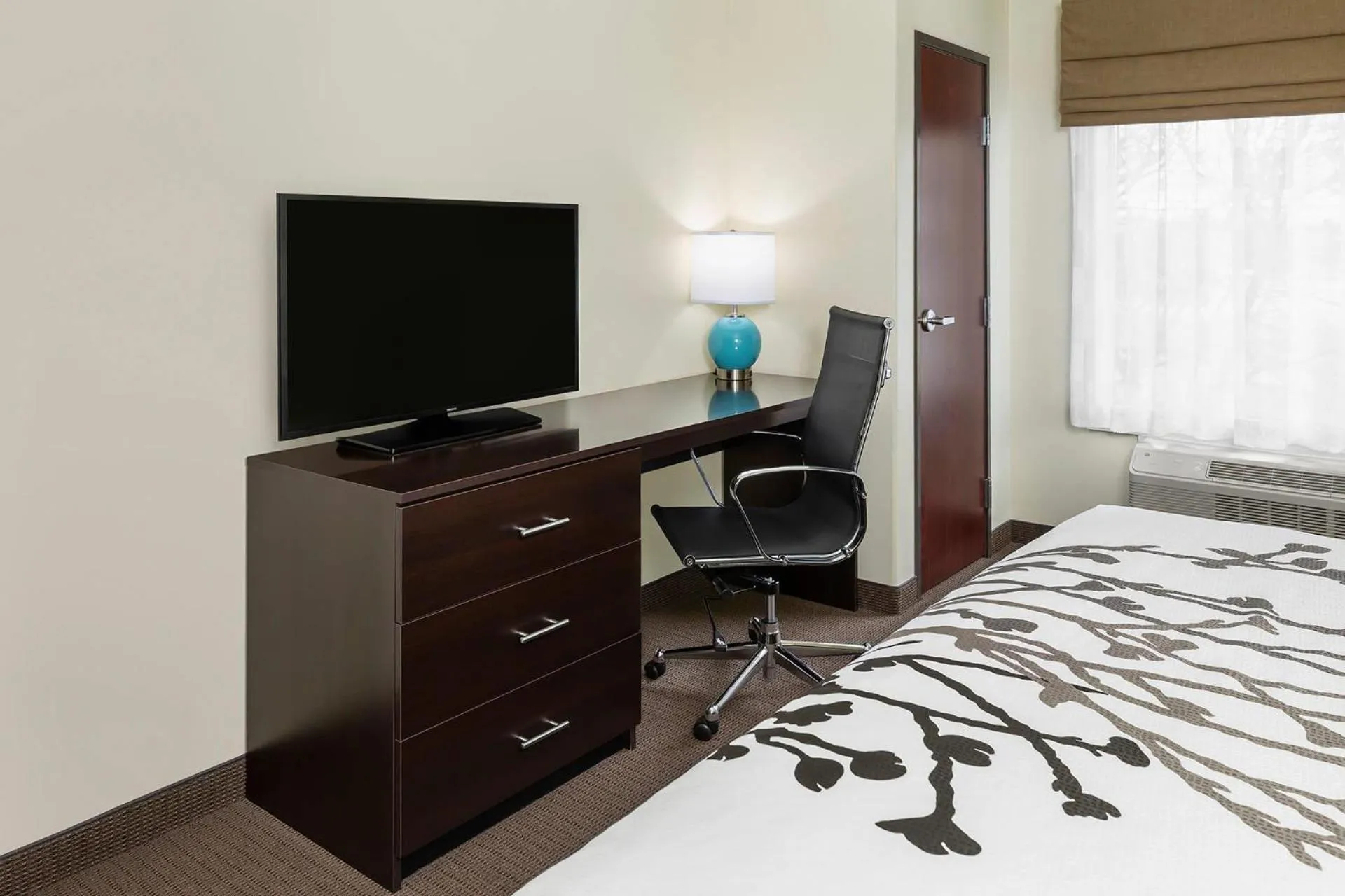 Bedroom, Bed in Sleep Inn & Suites Round Rock - Austin North