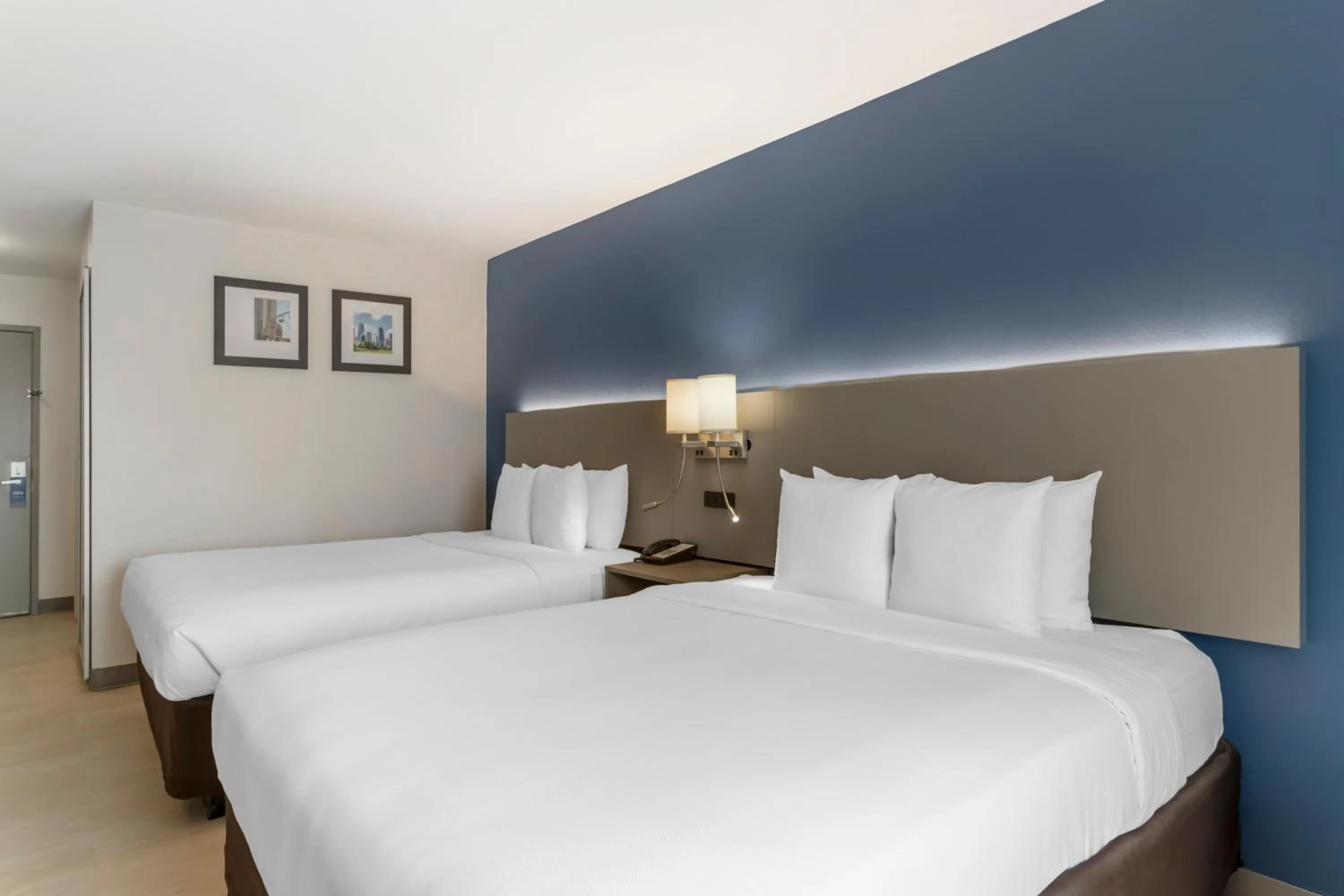 Bed in Comfort Inn & Suites Houston FM1960 - Champions