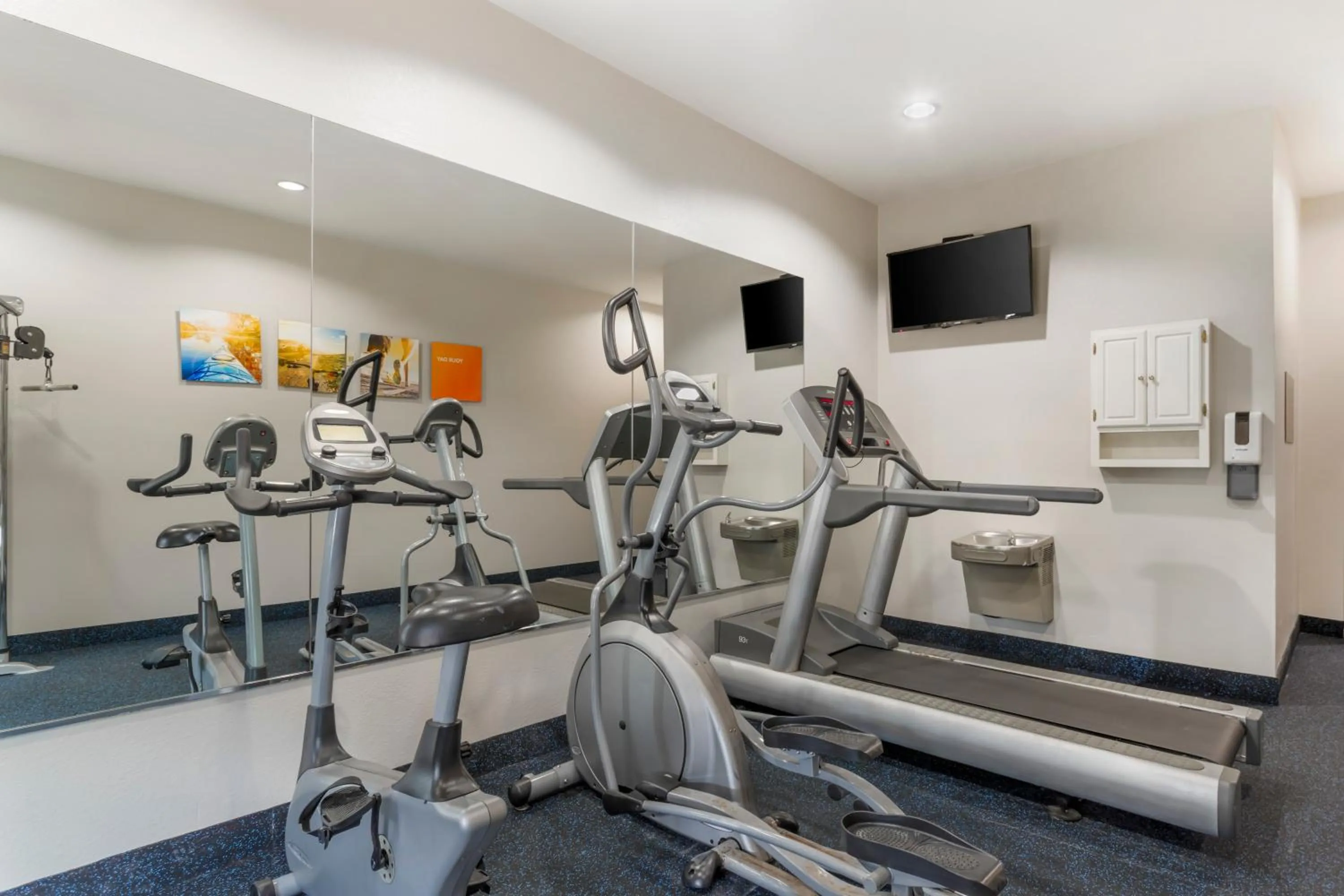 Fitness centre/facilities in Comfort Inn & Suites Houston FM1960 - Champions