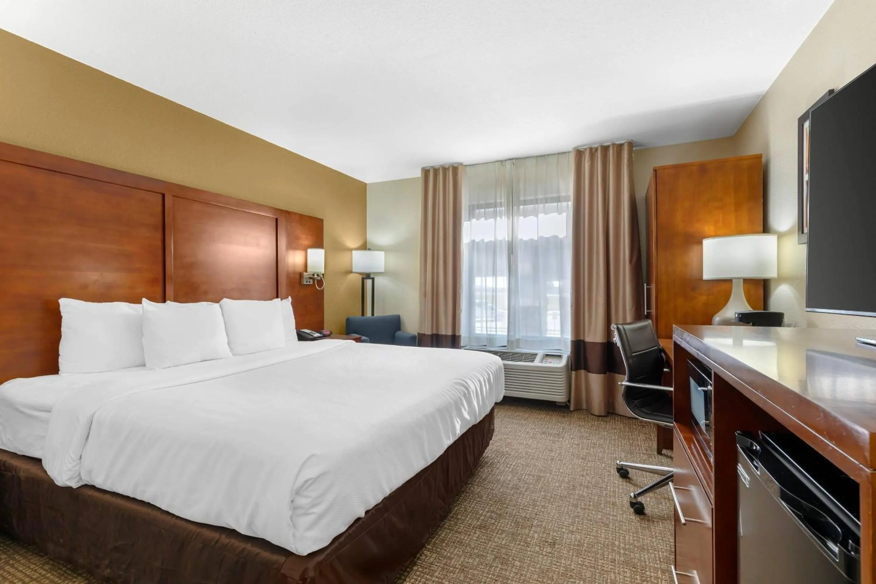 Bedroom, Bed in Comfort Inn Wichita Falls North