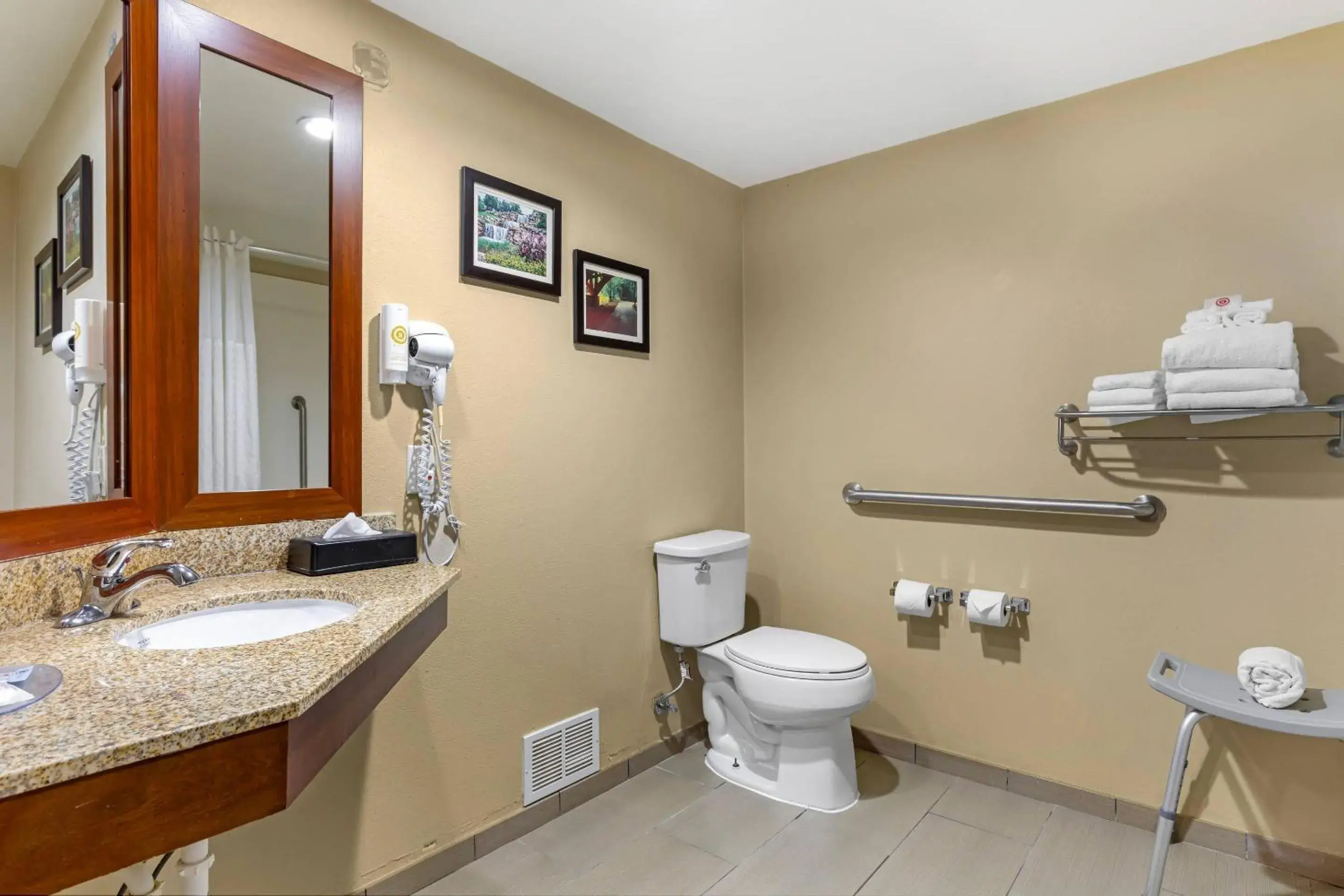 Bedroom in Comfort Inn Wichita Falls North Bedroom in Comfort Inn Wichita Falls North