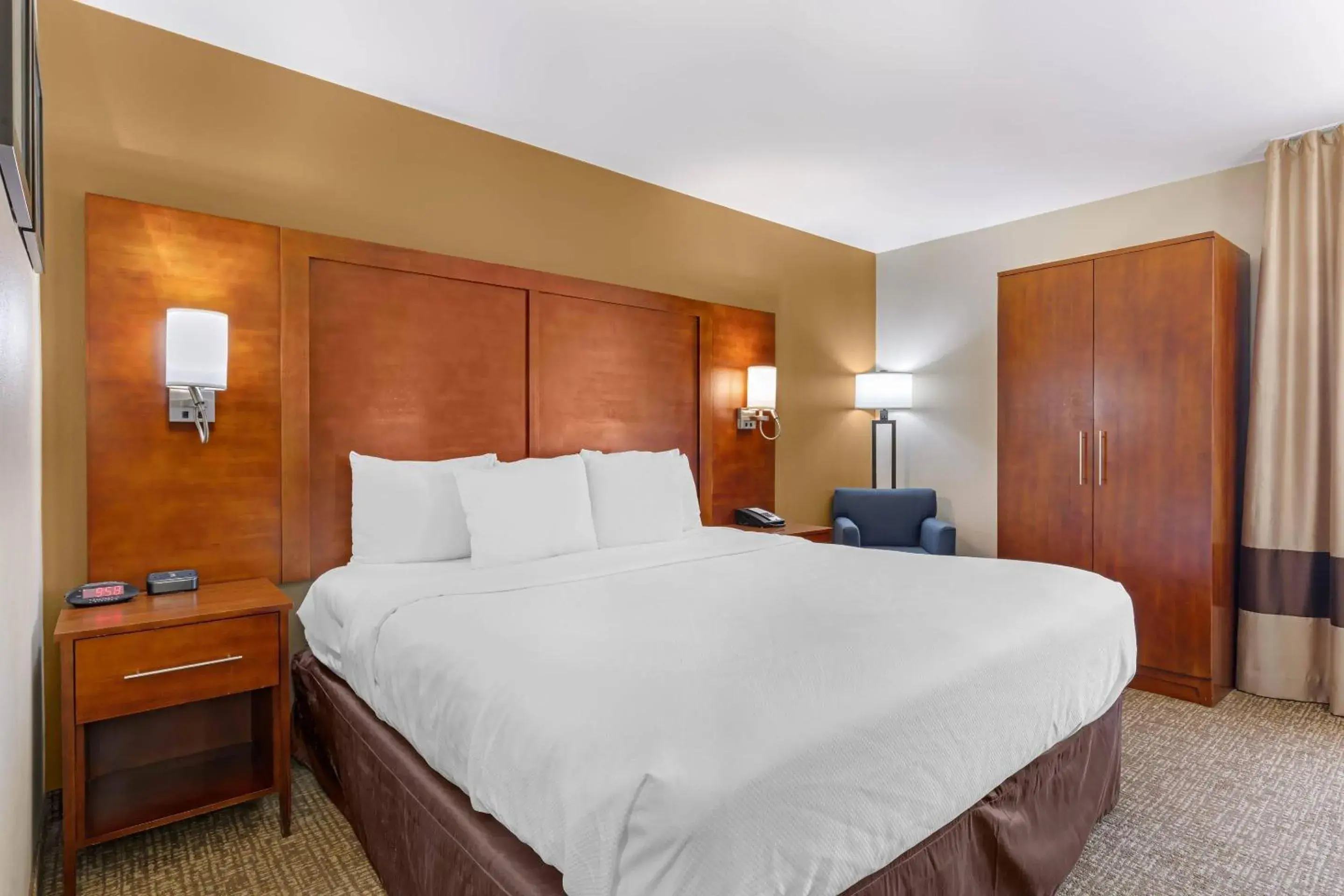 Bedroom, Bed in Comfort Inn Wichita Falls North Bedroom, Bed in Comfort Inn Wichita Falls North