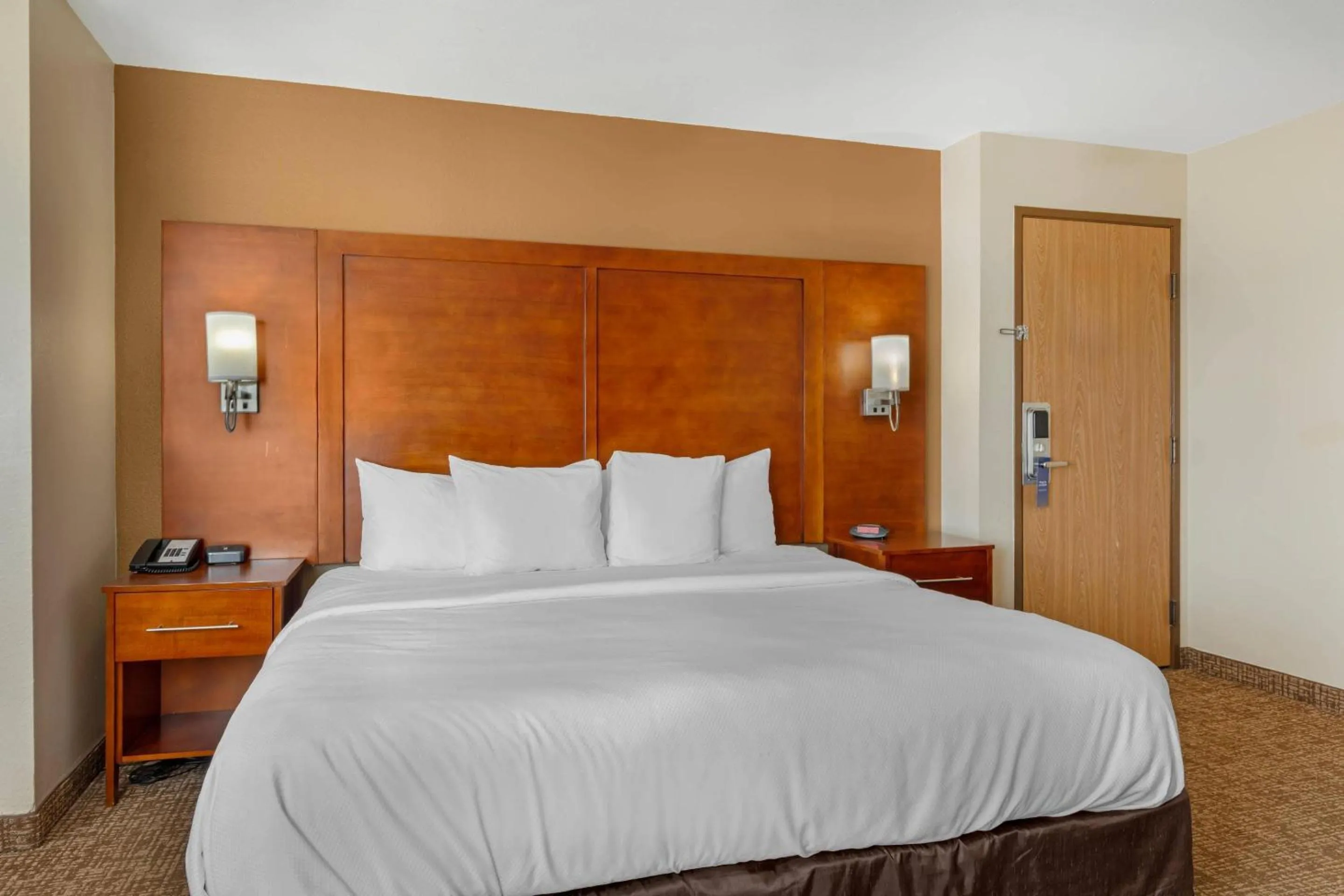 Bedroom, Bed in Comfort Inn Wichita Falls North