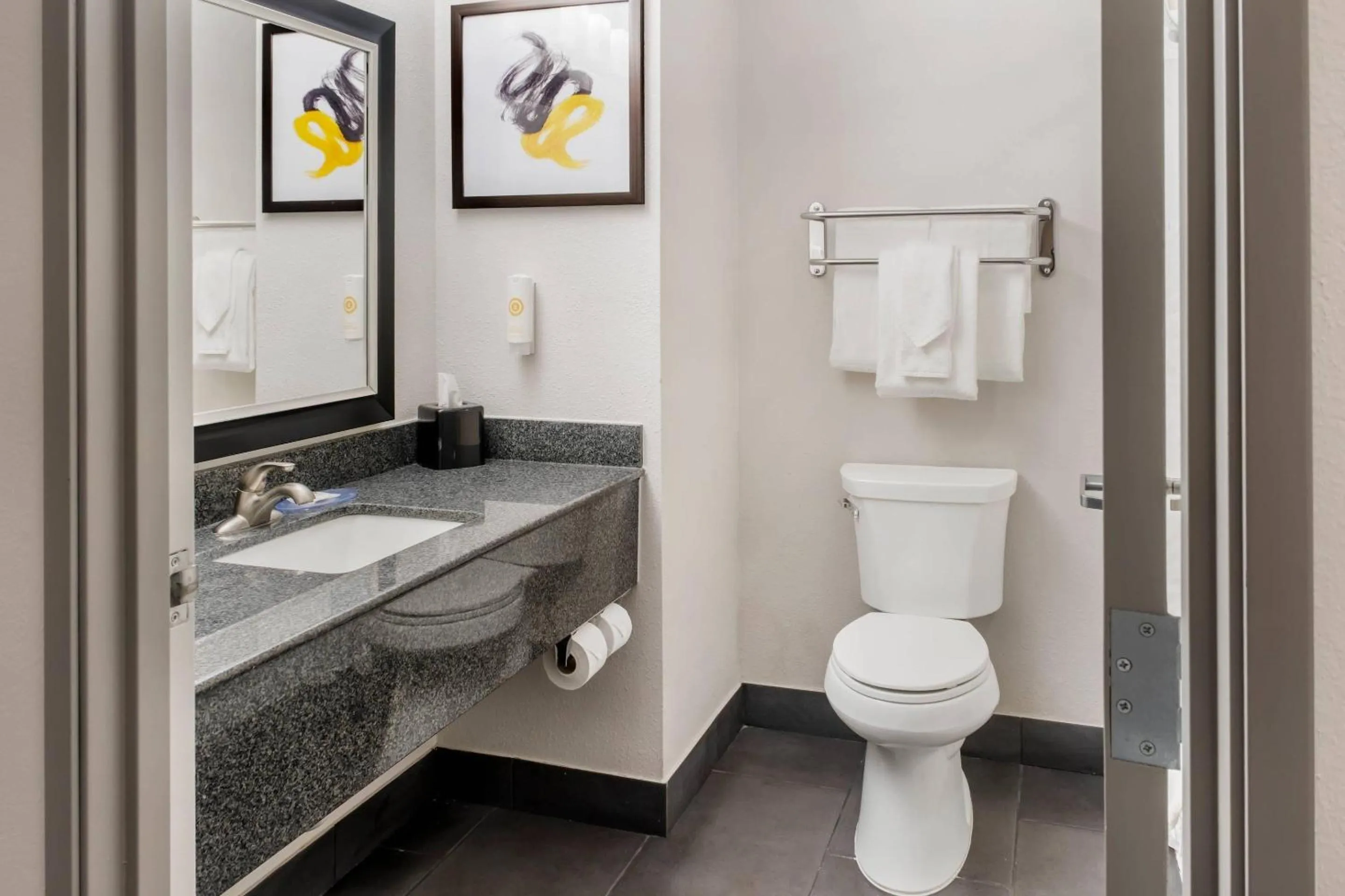 Bedroom in Comfort Inn & Suites El Paso I-10 Airport Area