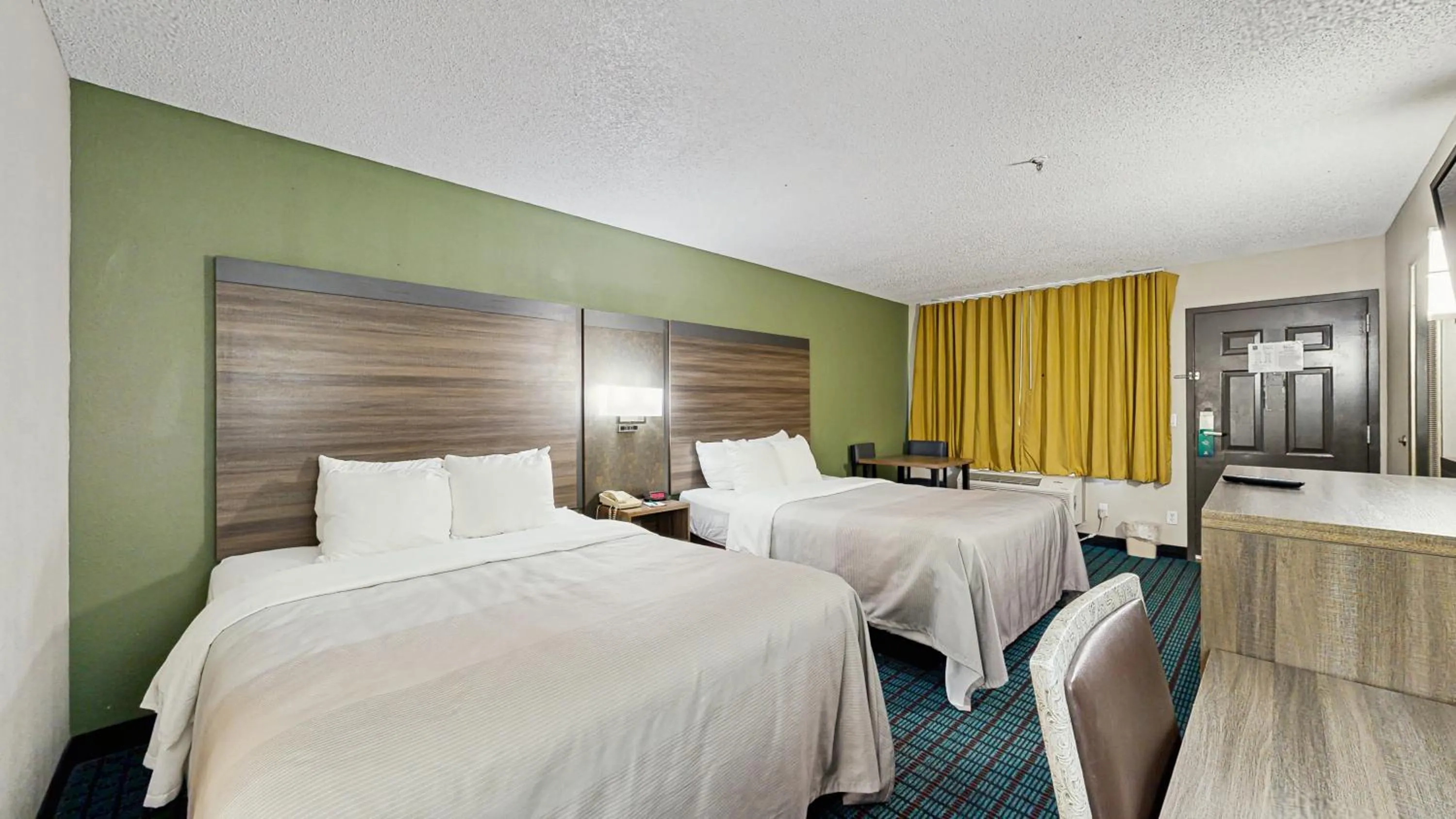 Bed in Quality Inn Van Horn