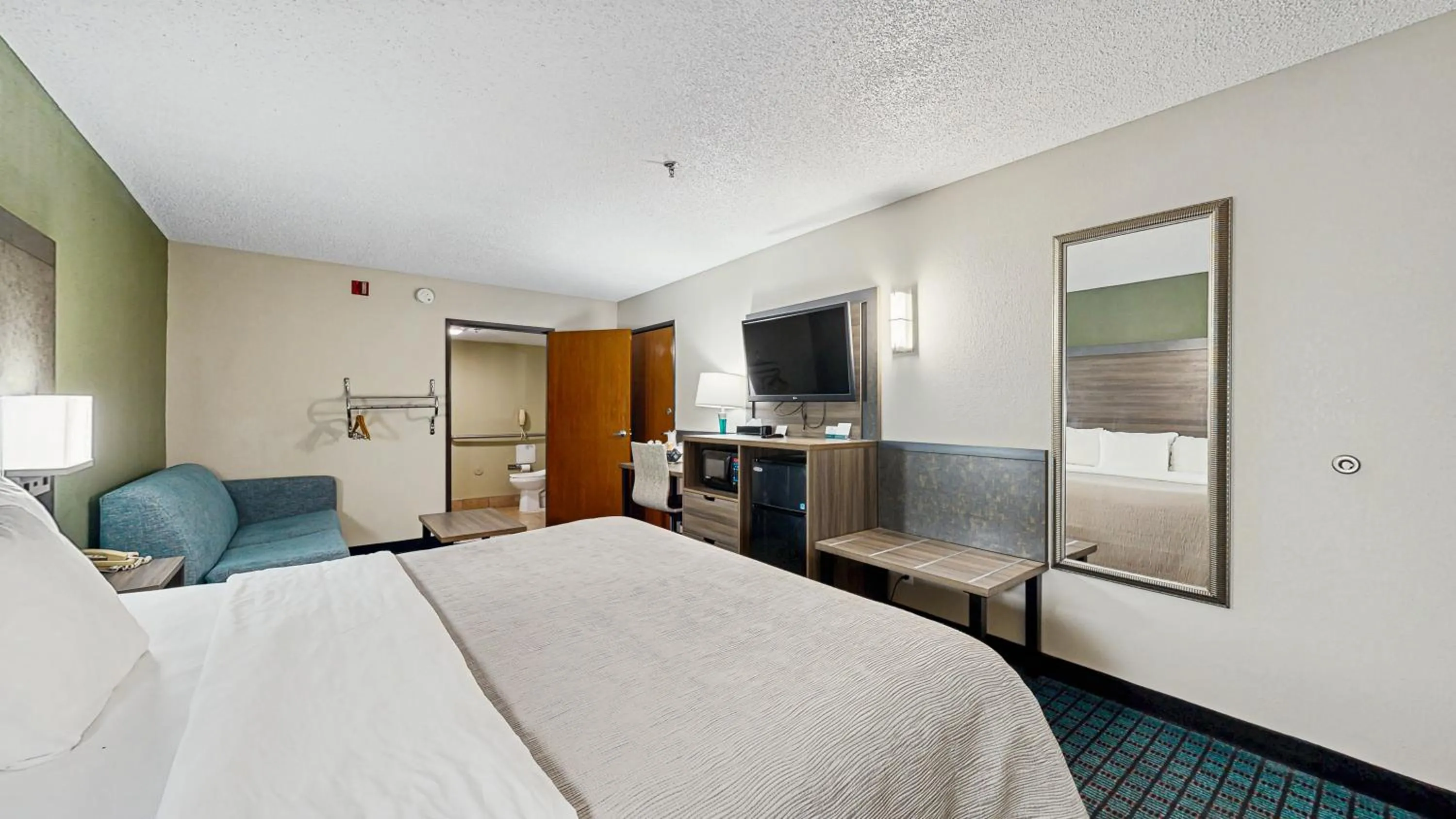 Bed in Quality Inn Van Horn