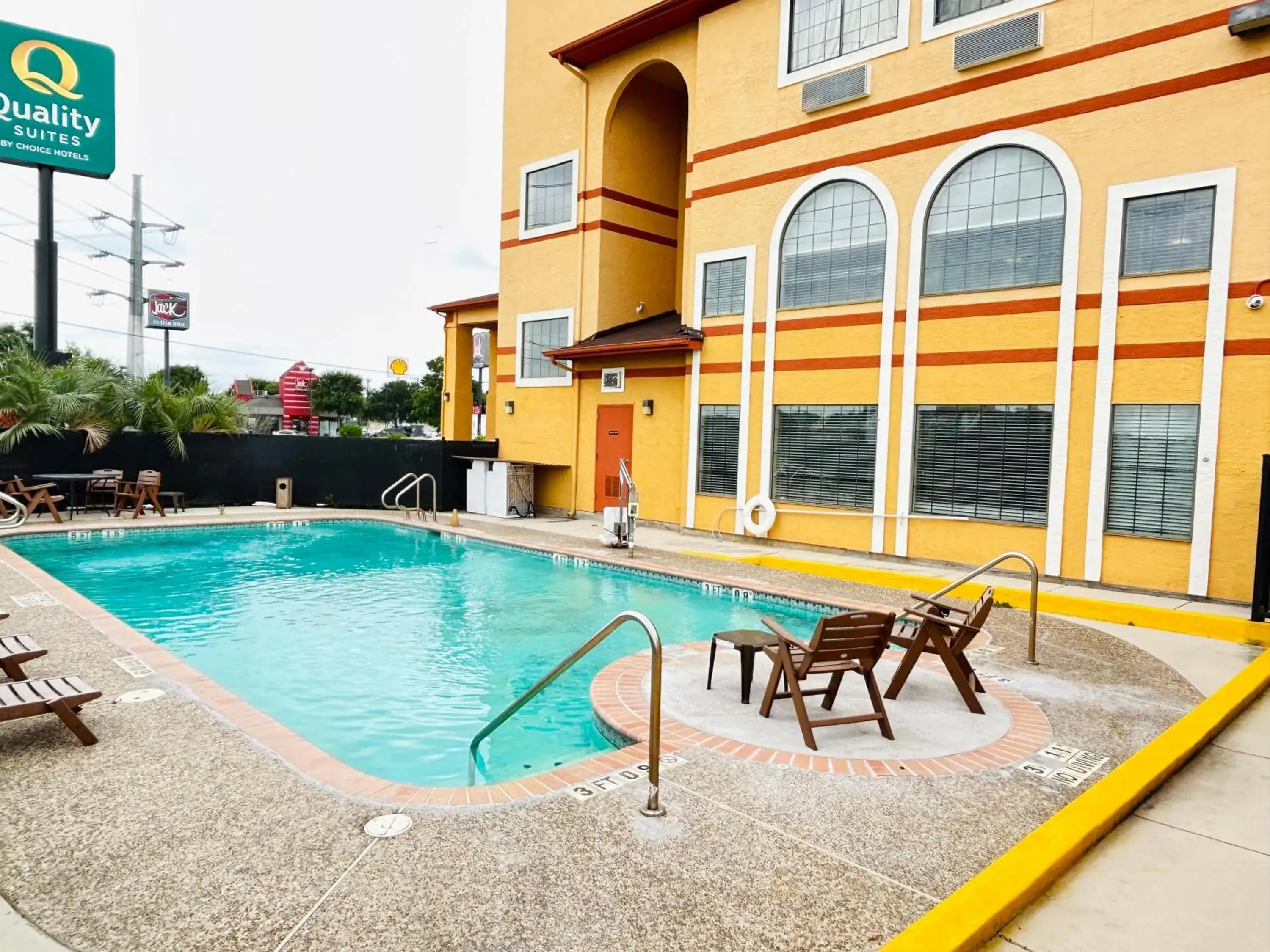 Pool view in Quality Suites San Antonio Brooks City Base Pool view in Quality Suites San Antonio Brooks City Base