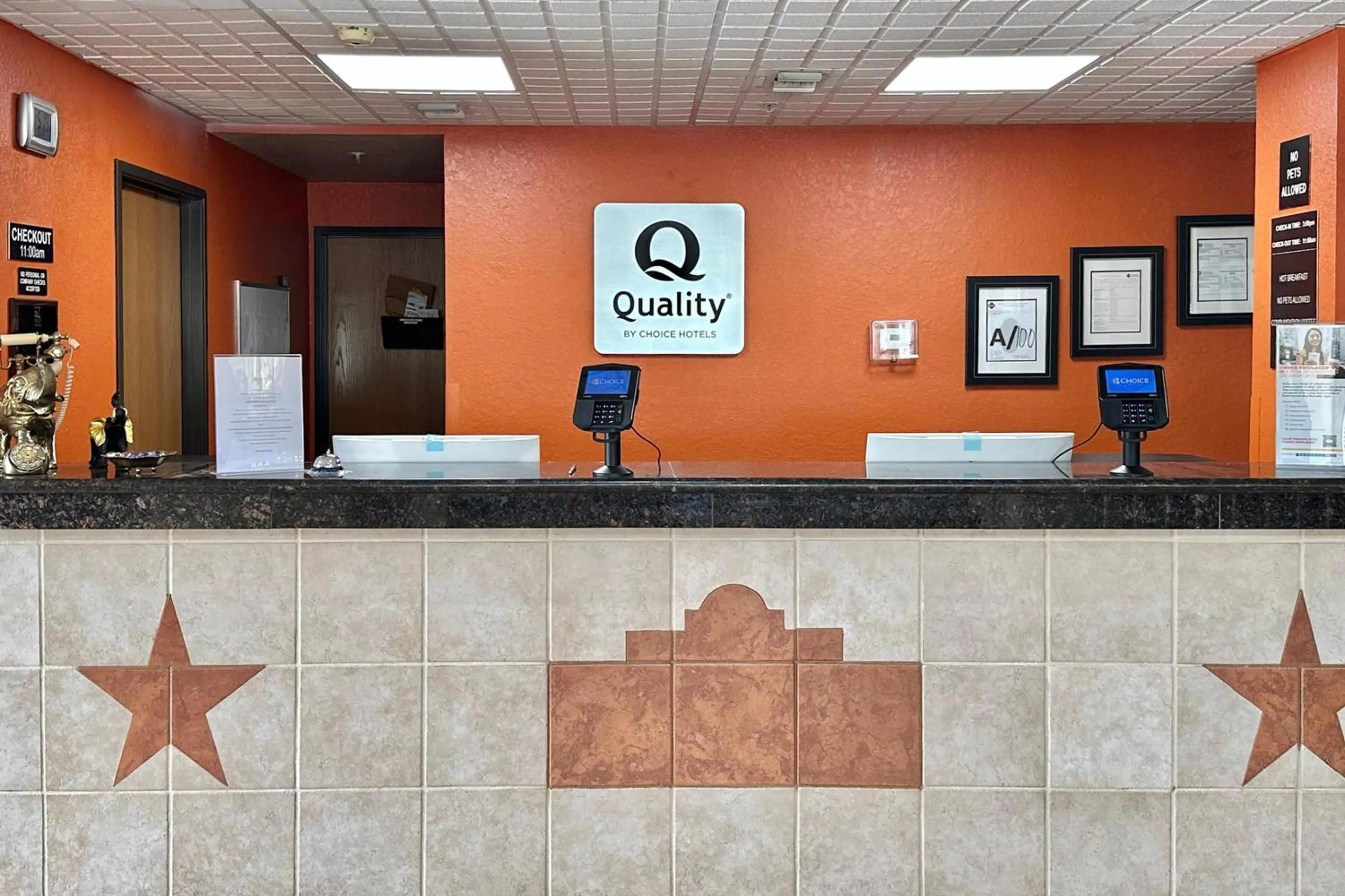 Lobby or reception in Quality Suites San Antonio Brooks City Base