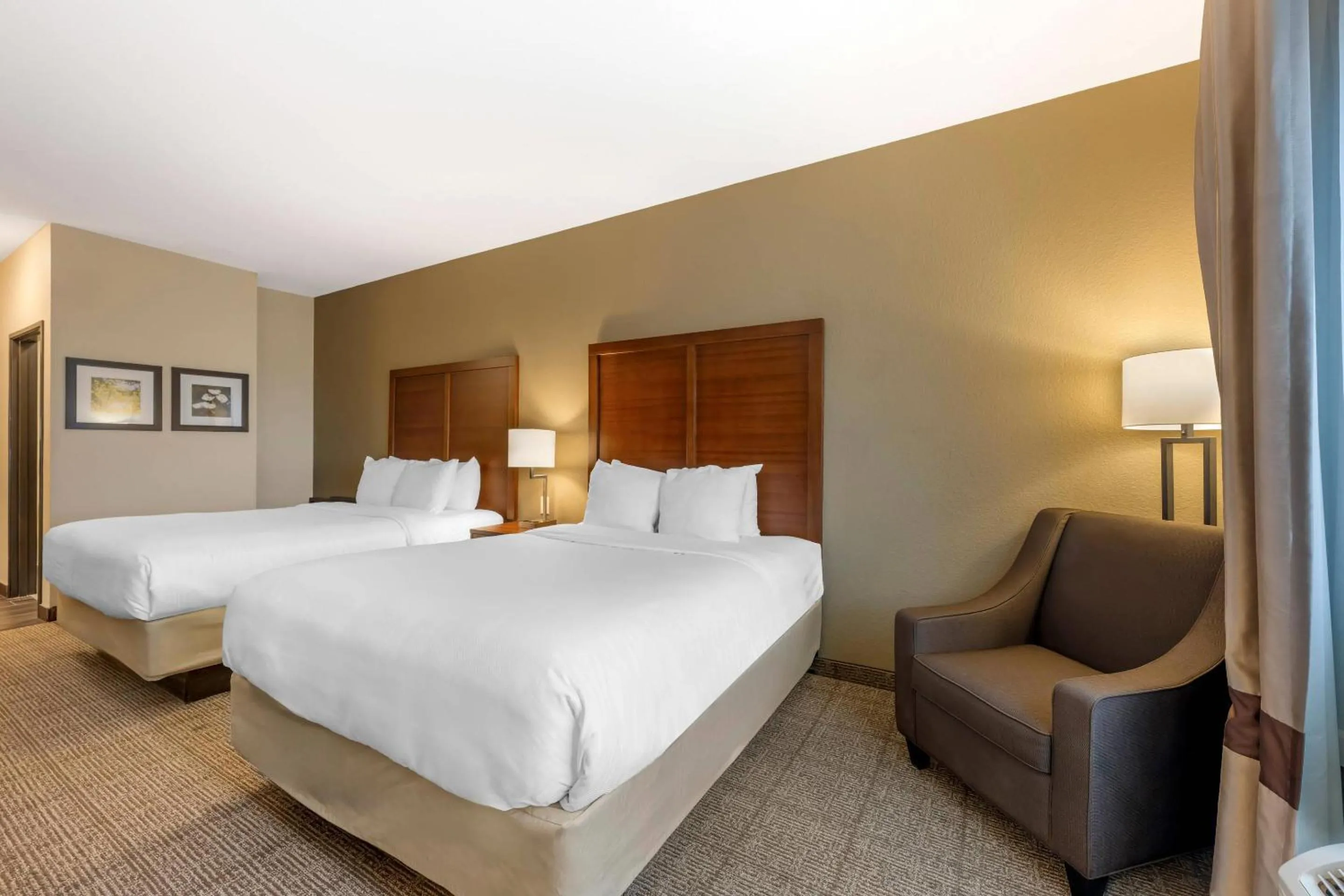 Bedroom, Bed in Comfort Inn I-20 Midland Stanton