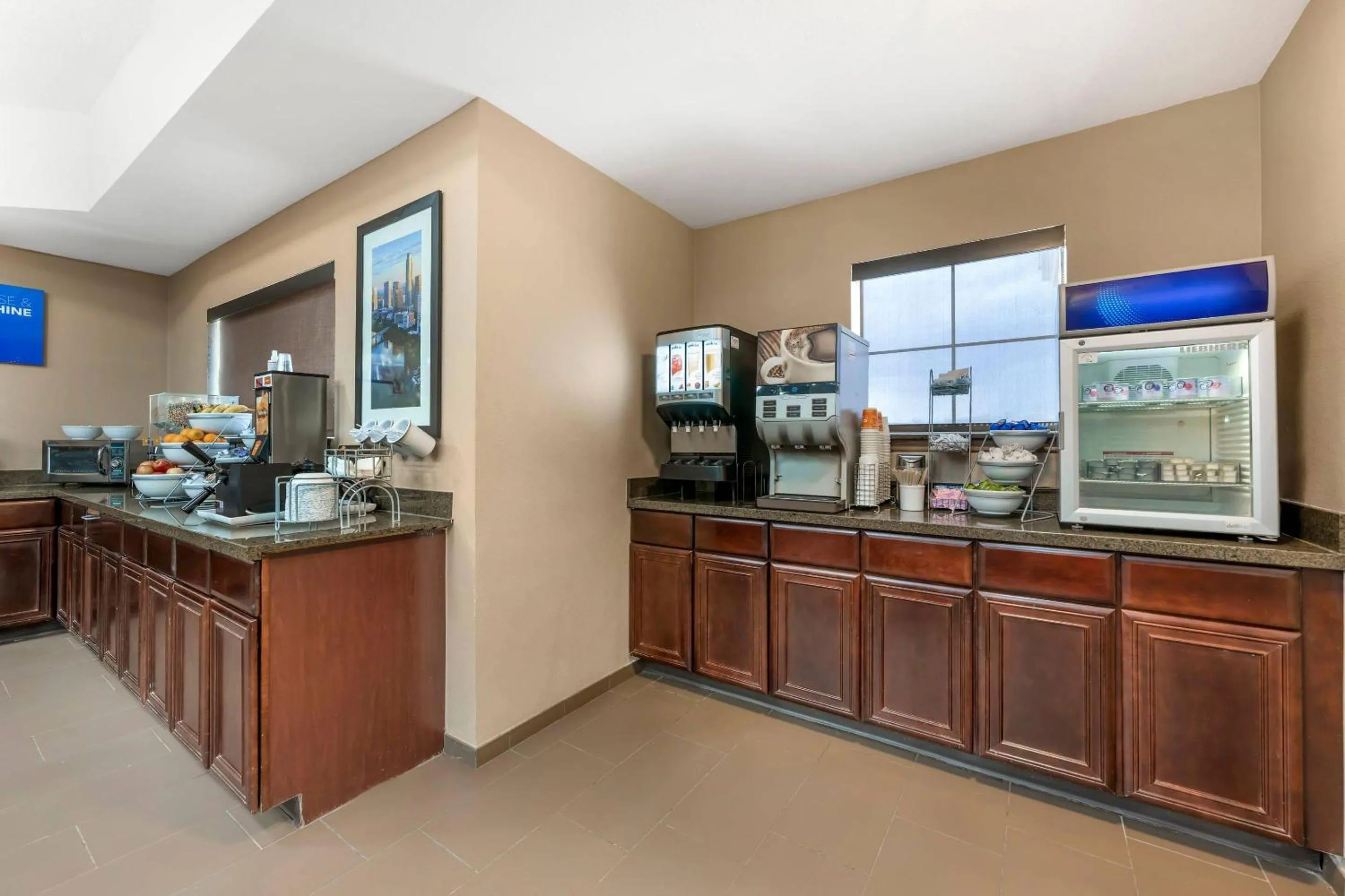 Breakfast in Comfort Inn I-20 Midland Stanton