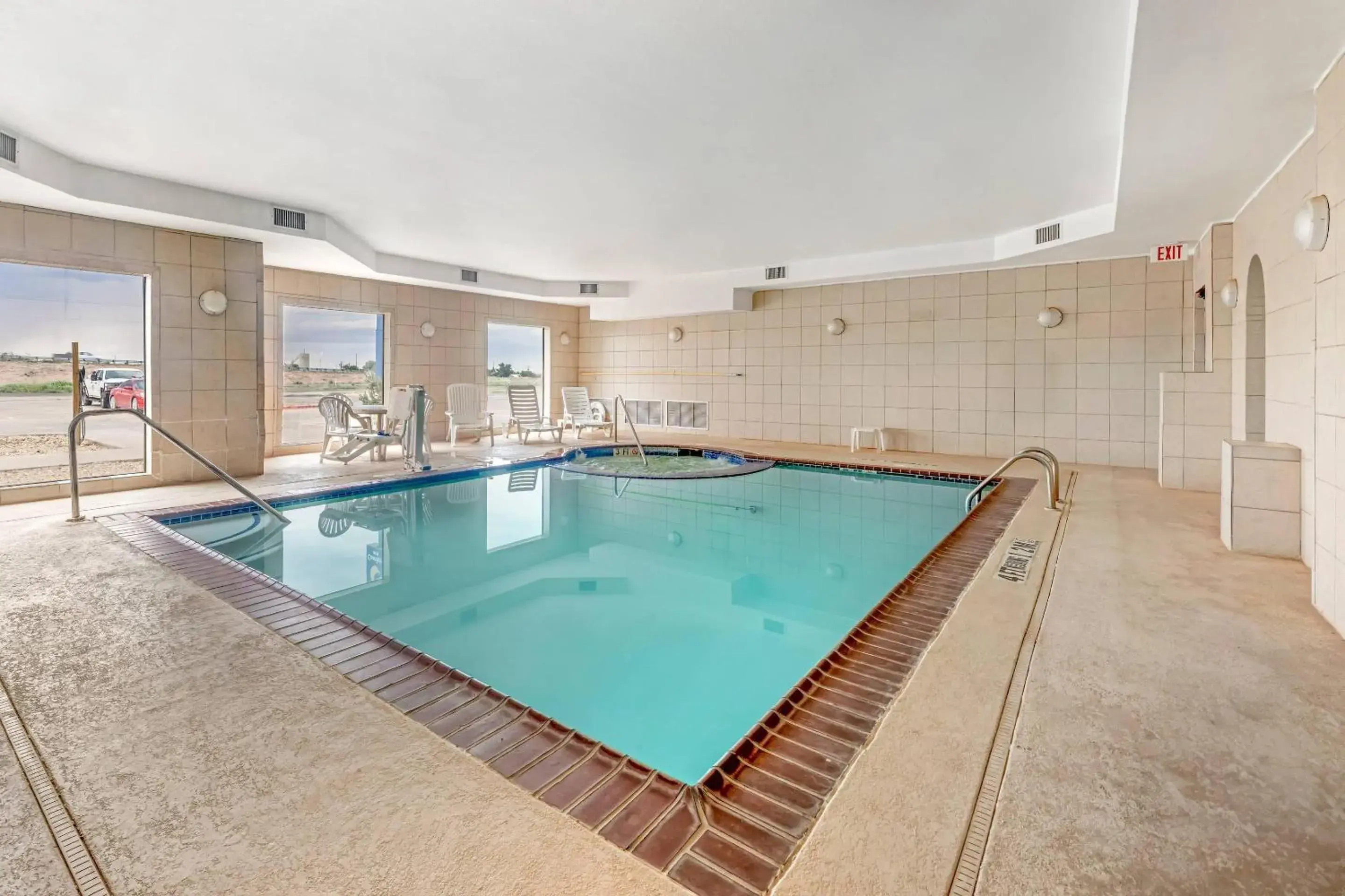 Swimming pool in Comfort Inn I-20 Midland Stanton Swimming pool in Comfort Inn I-20 Midland Stanton