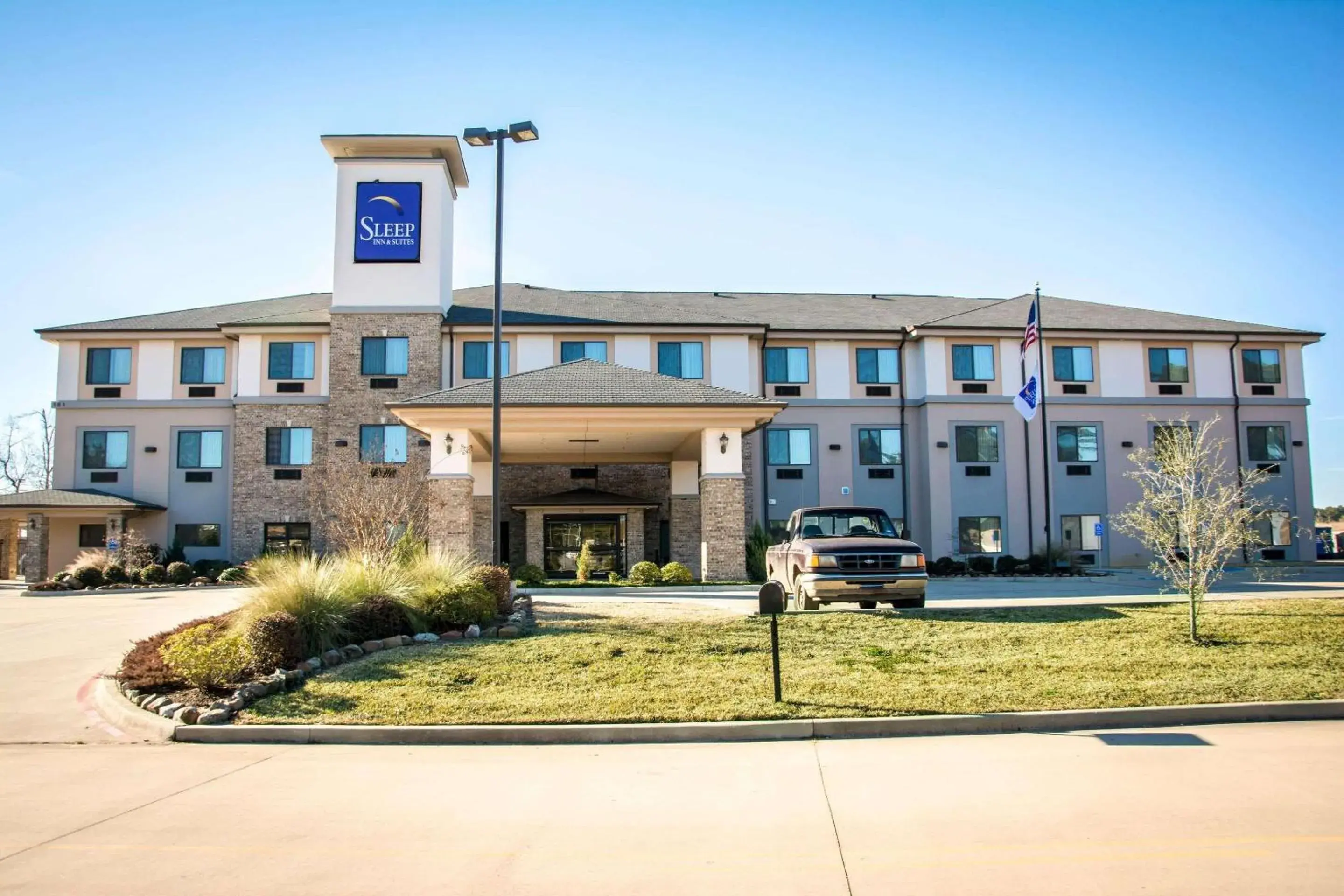 Property building in Sleep Inn & Suites Center Property building in Sleep Inn & Suites Center