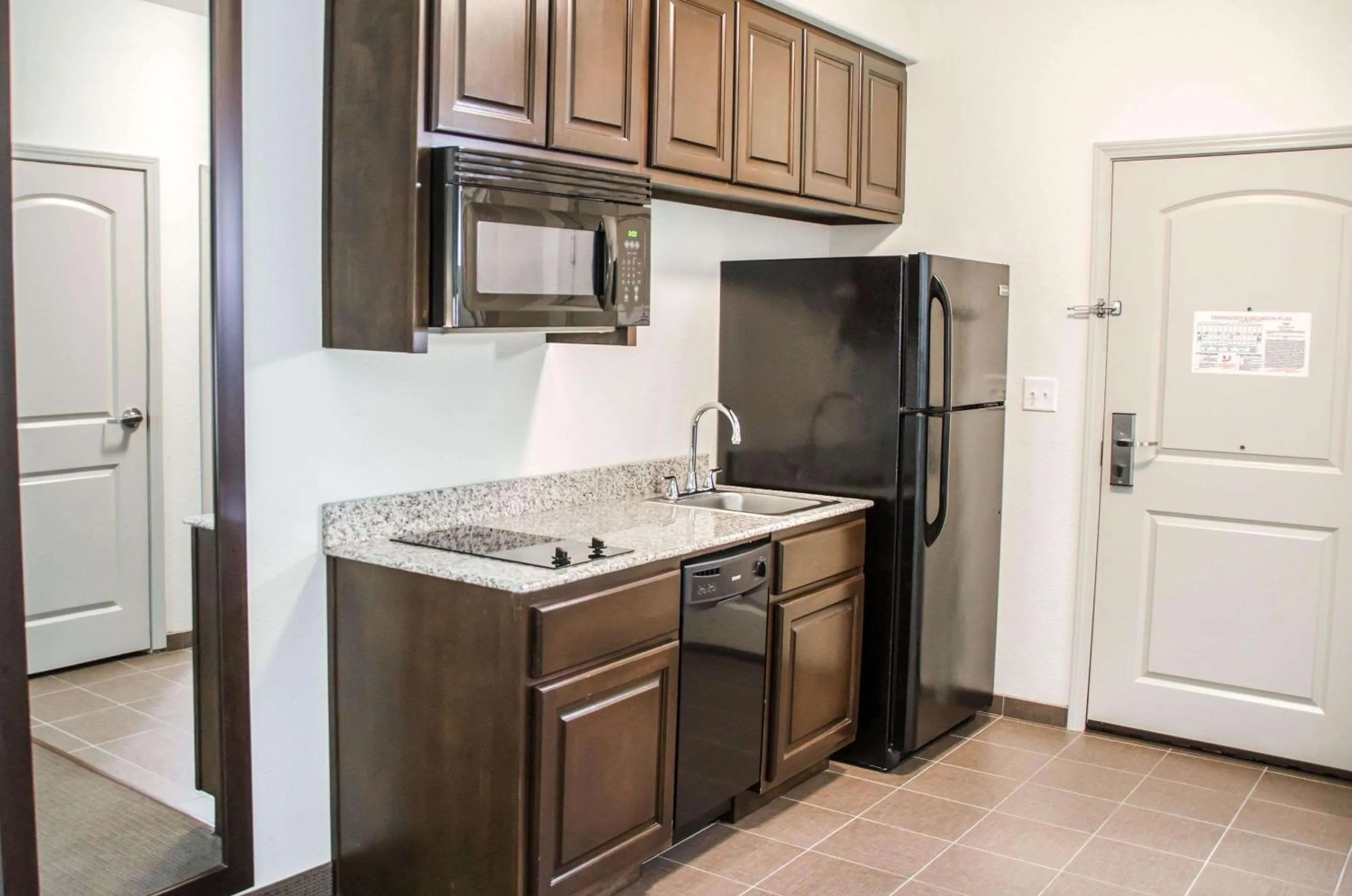 Photo of the whole room in Sleep Inn & Suites Center