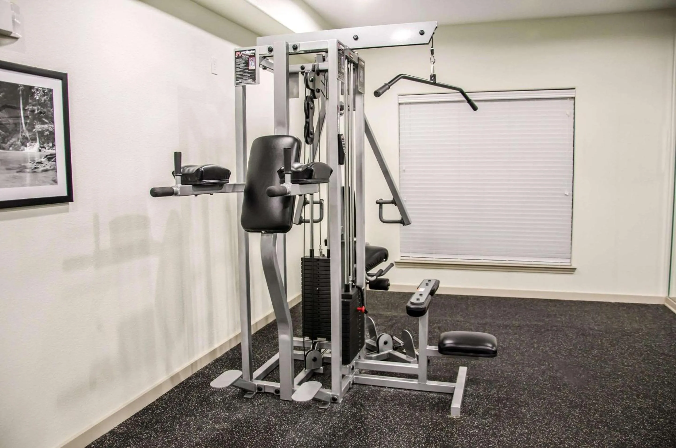 Fitness centre/facilities in Sleep Inn & Suites Center