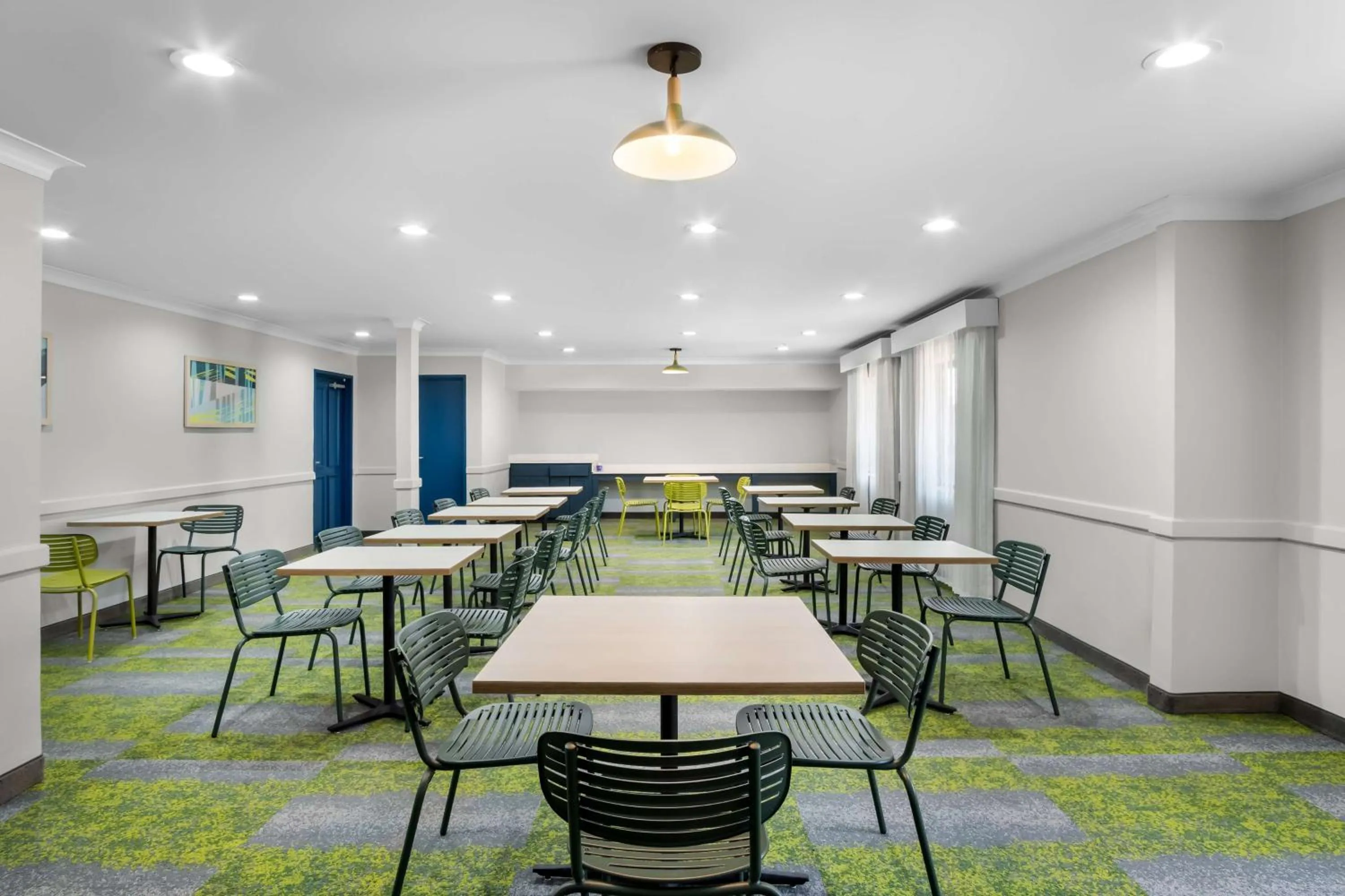 Meeting/conference room in Spark By Hilton Grapevine DFW North