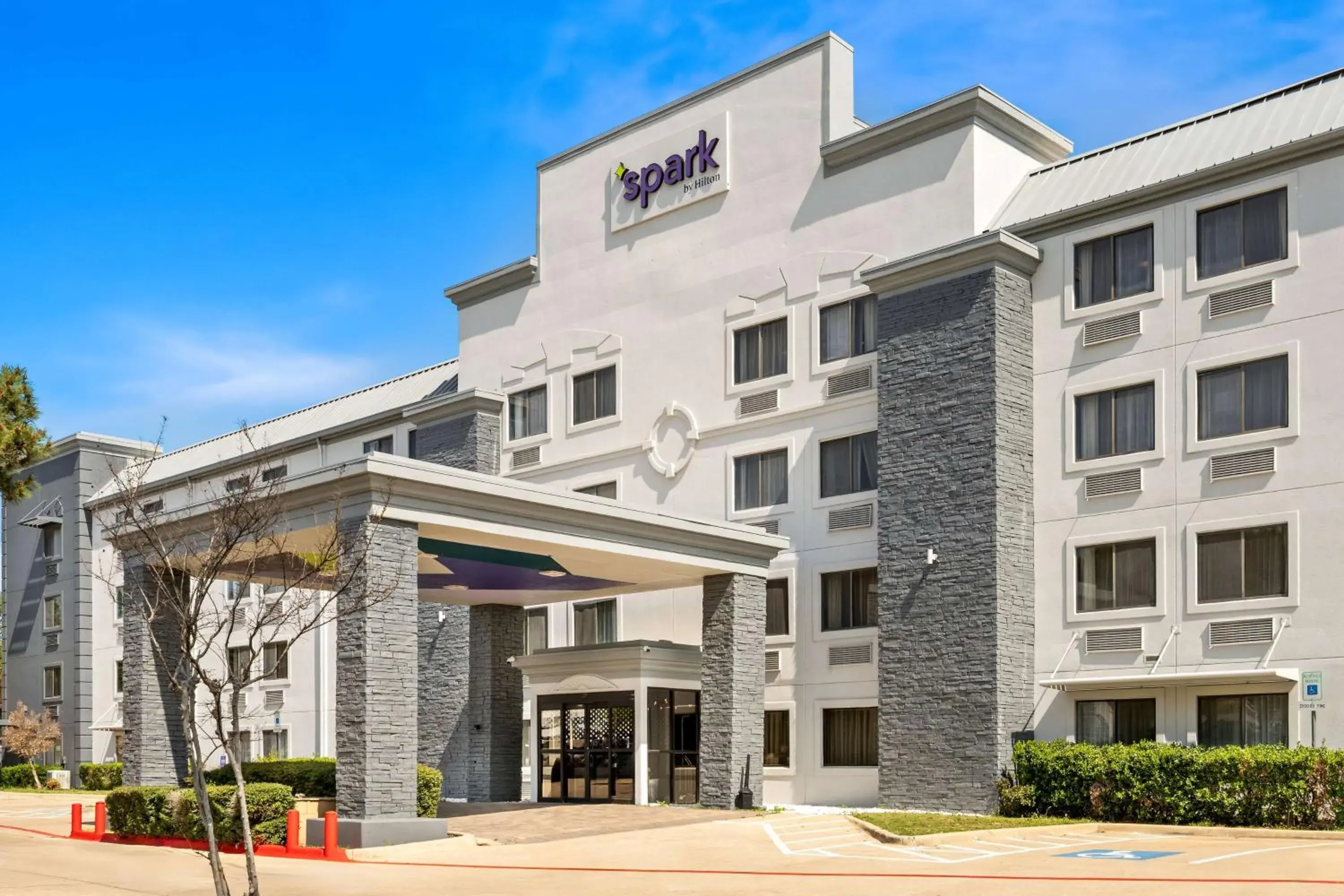 Property building in Spark By Hilton Grapevine DFW North Property building in Spark By Hilton Grapevine DFW North