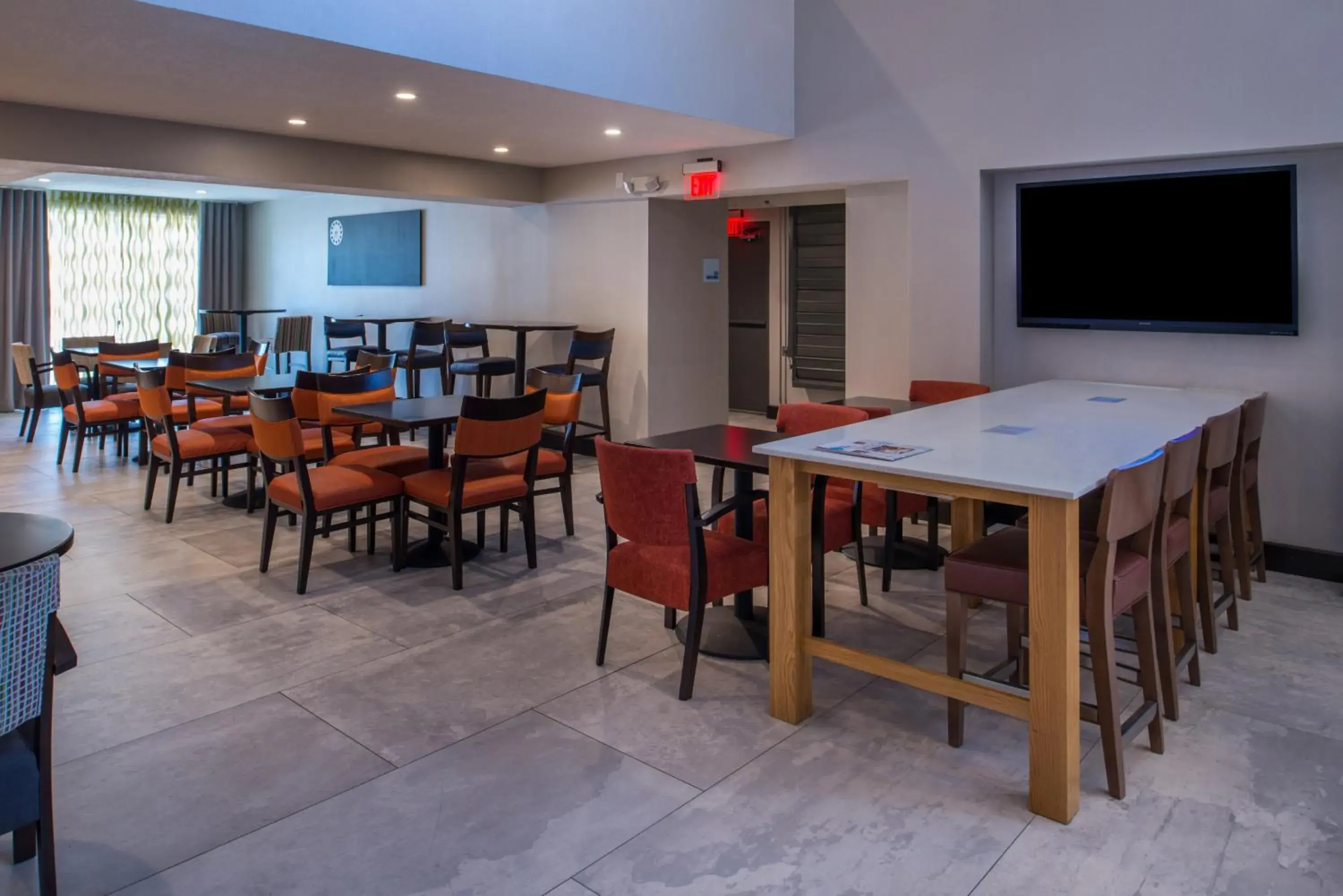 Breakfast in Holiday Inn Express & Suites San Antonio Medical - Six Flags by IHG Breakfast in Holiday Inn Express & Suites San Antonio Medical - Six Flags by IHG