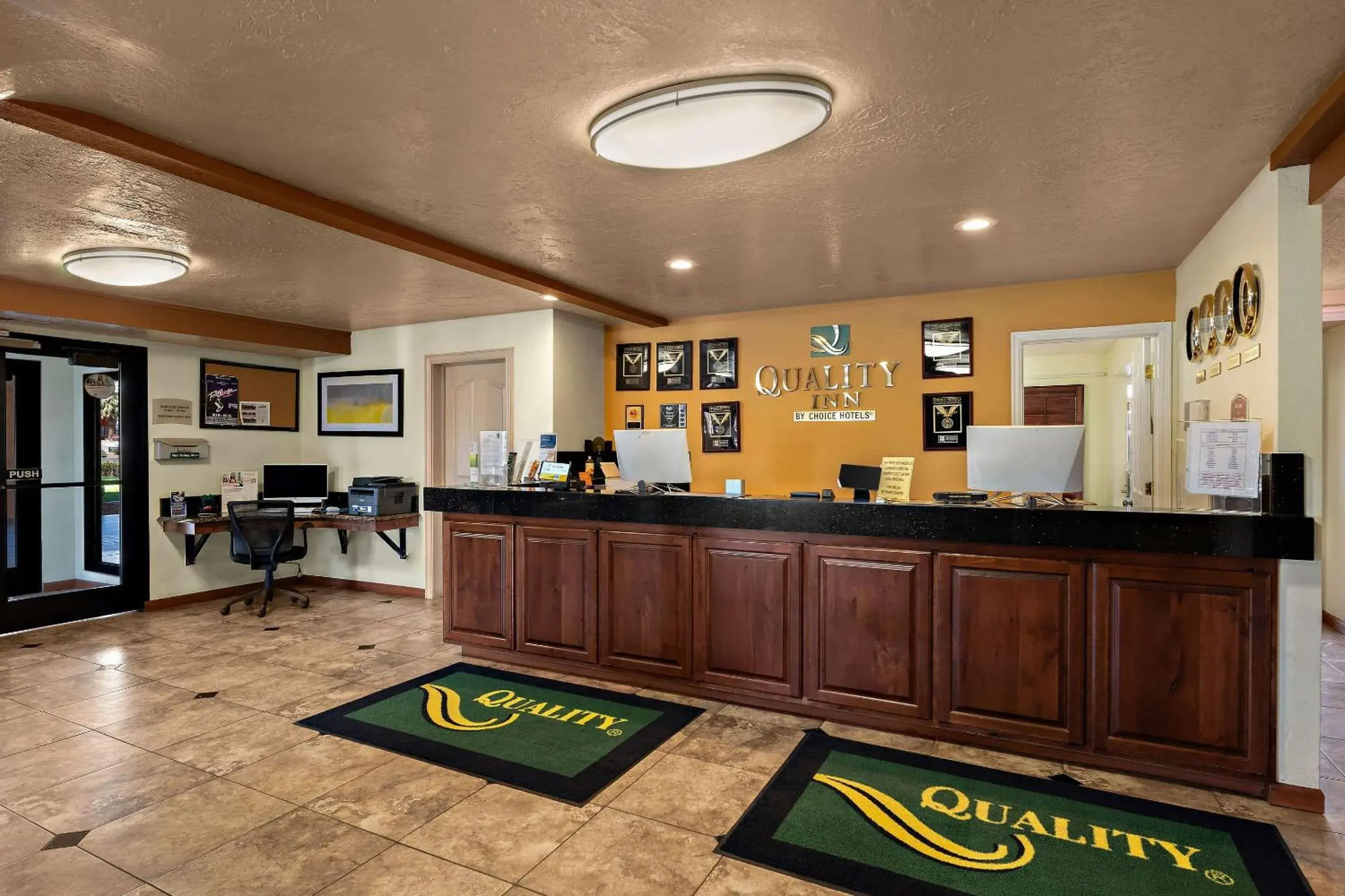 Lobby or reception in Quality Inn Saint George South Bluff Lobby or reception in Quality Inn Saint George South Bluff