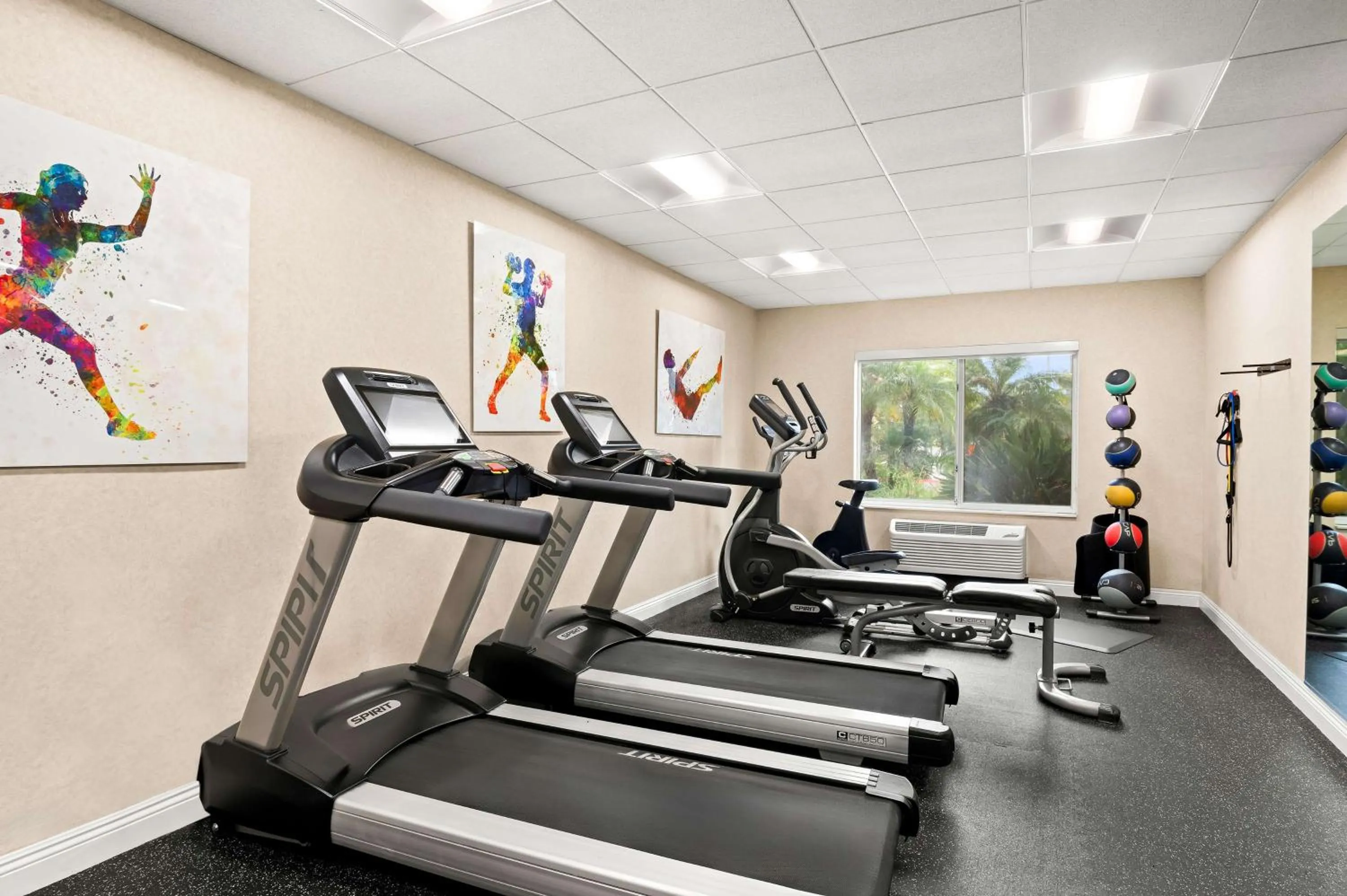 Fitness centre/facilities in Best Western Ontario Mills Mall
