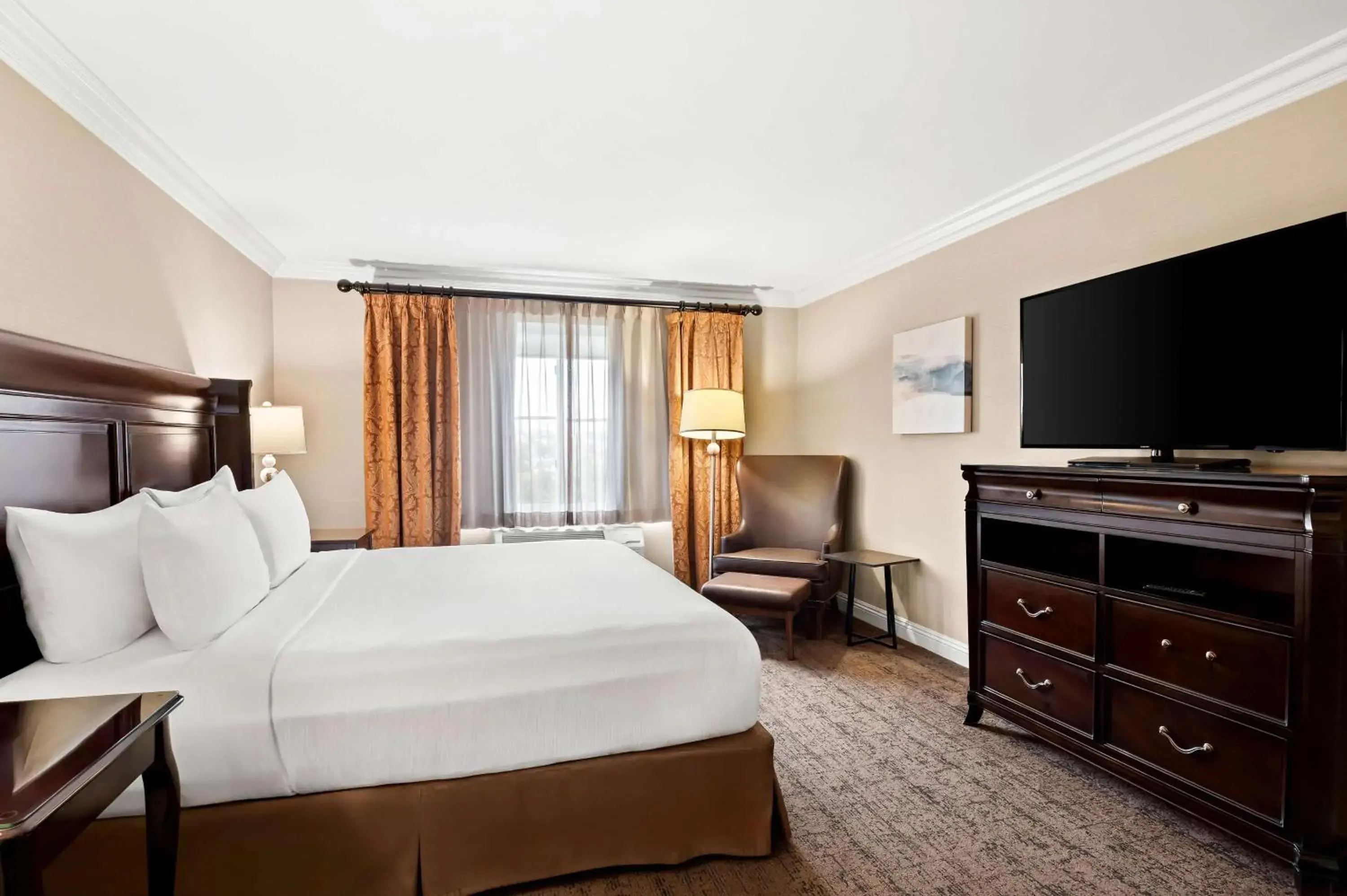 King Room with Sofa Bed - Non-Smoking in Best Western Ontario Mills Mall King Room with Sofa Bed - Non-Smoking in Best Western Ontario Mills Mall