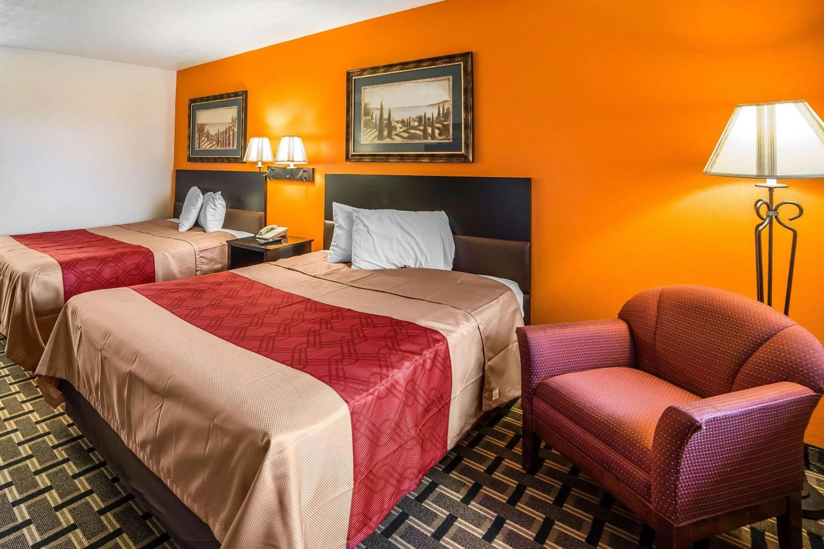 Photo of the whole room in Econo Lodge Downtown