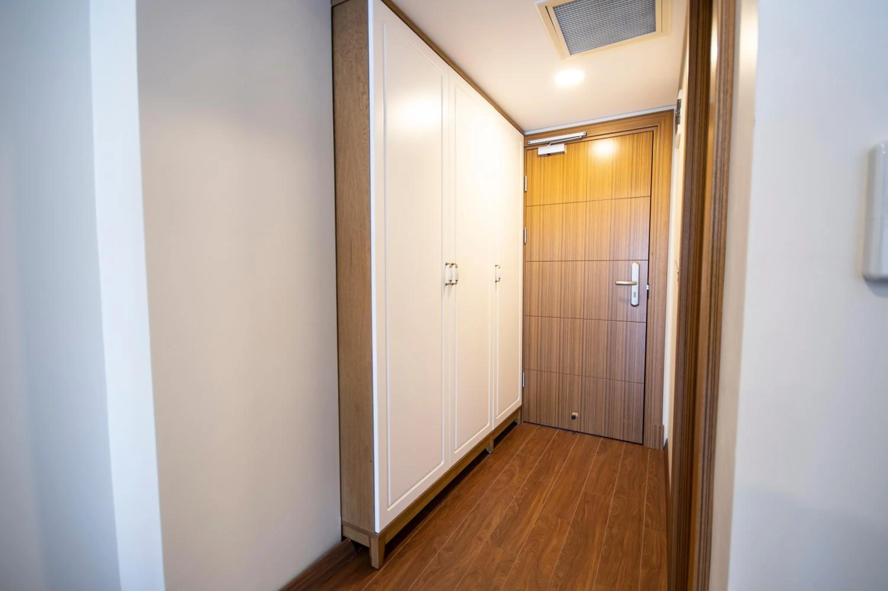 wardrobe in Eliza Hotel