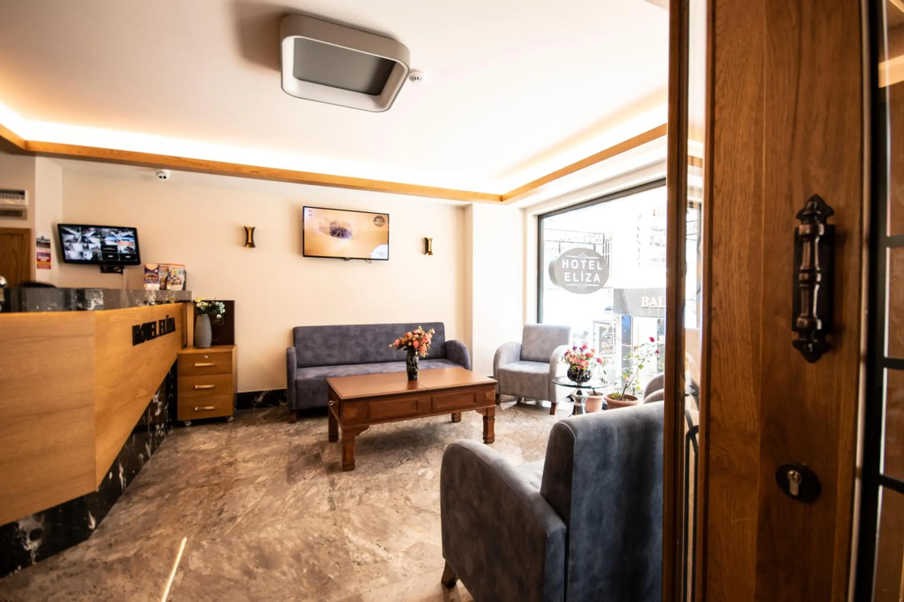 Living room in Eliza Hotel Living room in Eliza Hotel