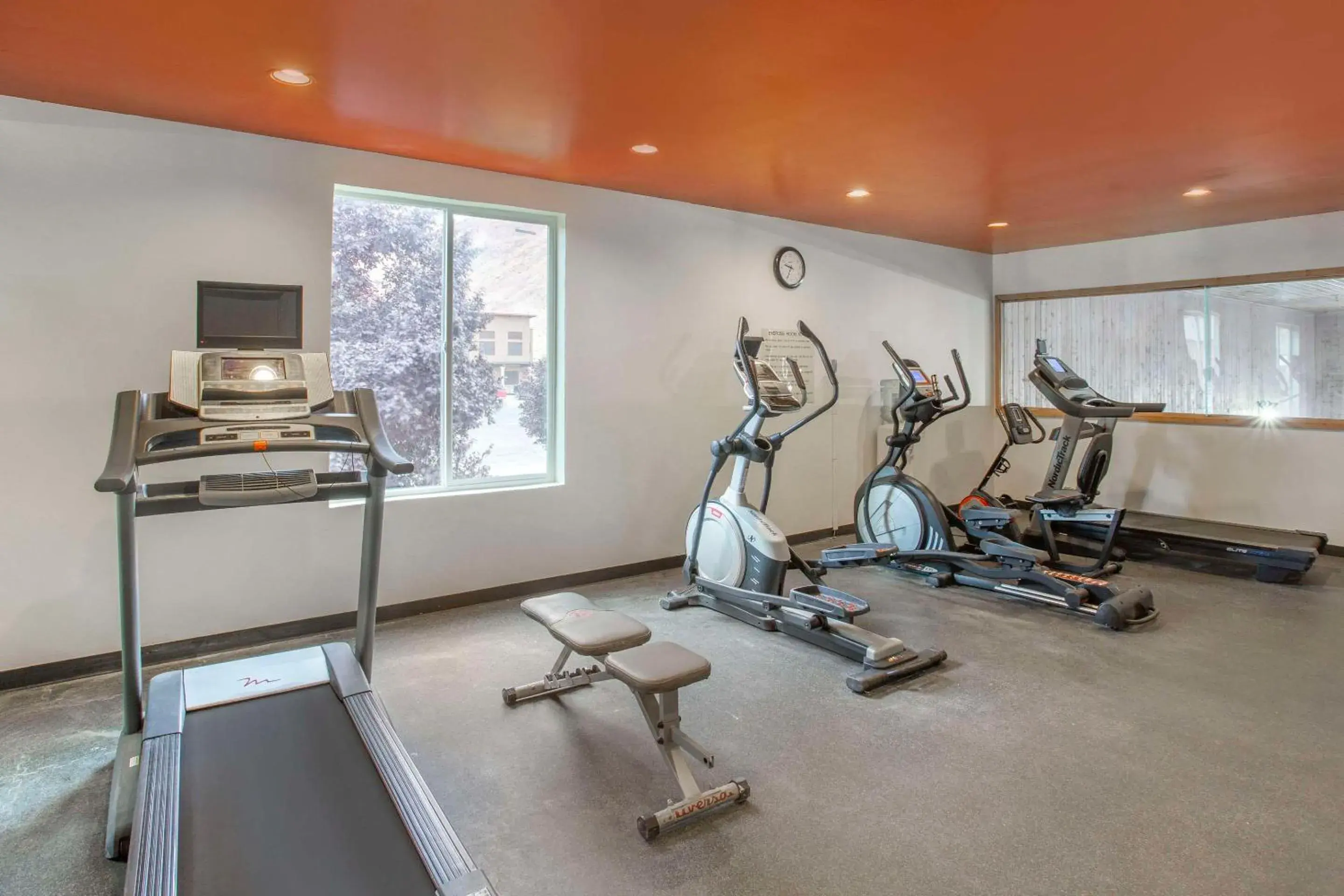 Fitness centre/facilities in Quality Suites Moab near Arches National Park Fitness centre/facilities in Quality Suites Moab near Arches National Park
