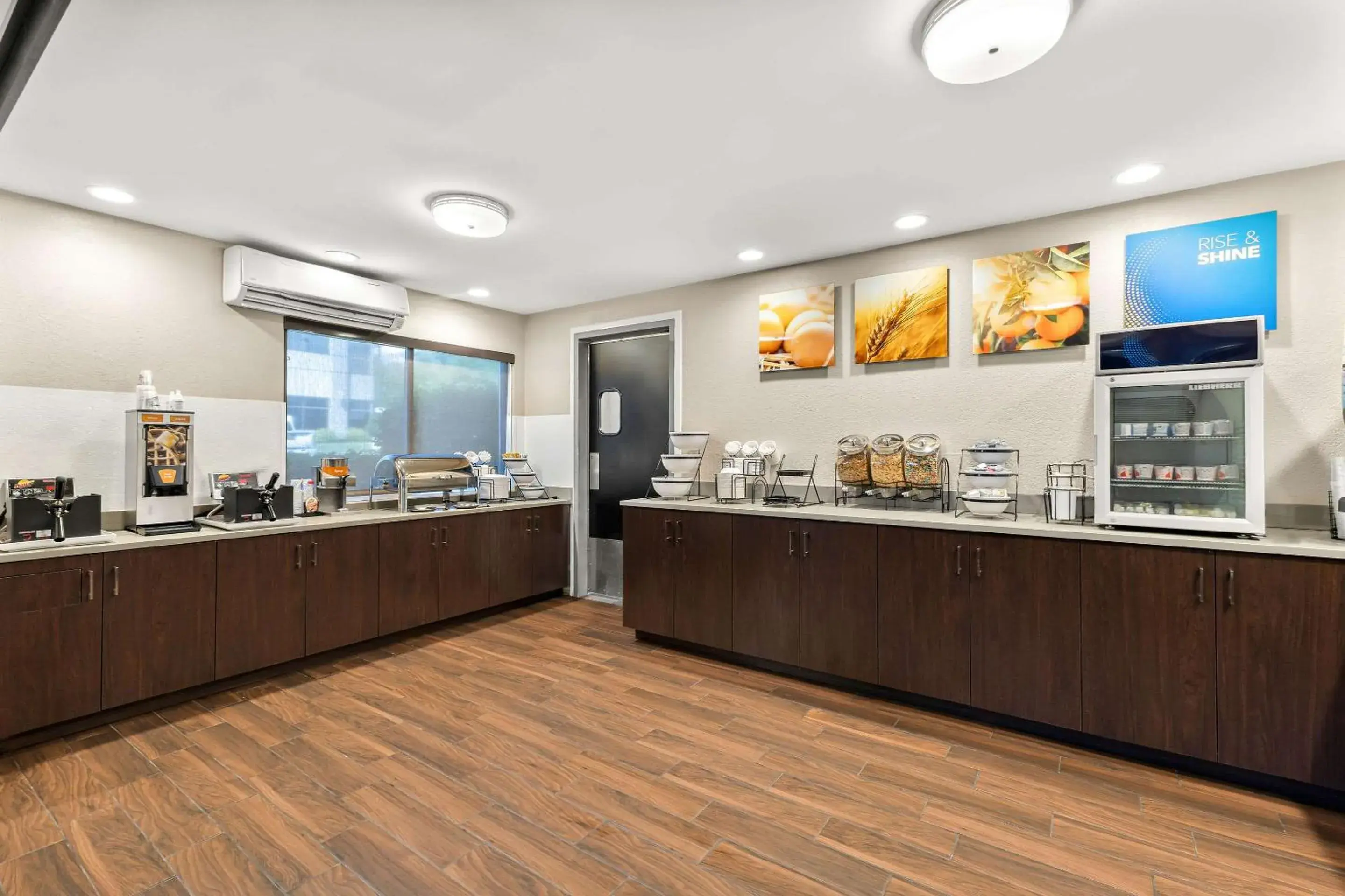 Breakfast in Comfort Inn Layton - Salt Lake City Breakfast in Comfort Inn Layton - Salt Lake City