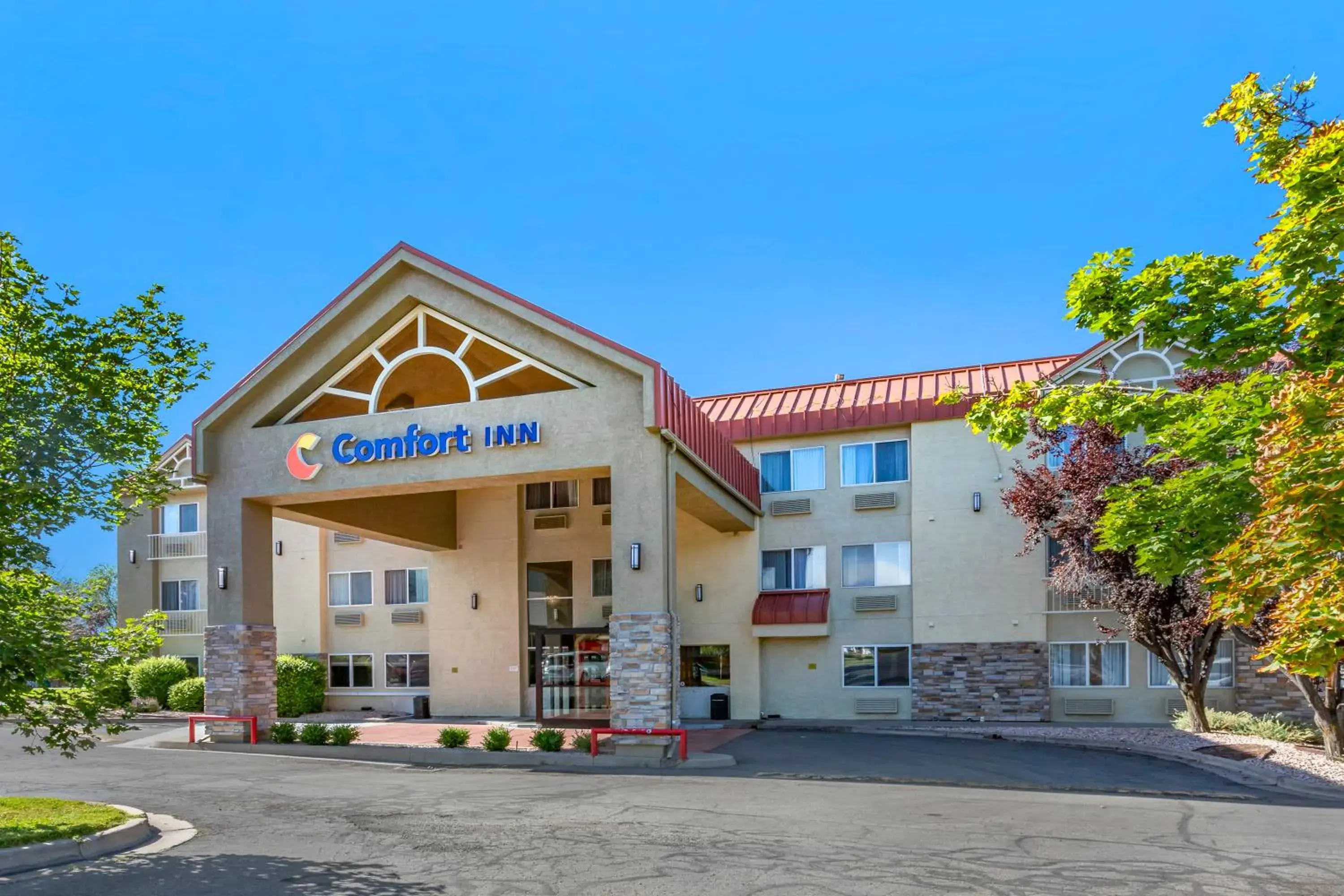 Property building in Comfort Inn Layton - Salt Lake City Property building in Comfort Inn Layton - Salt Lake City