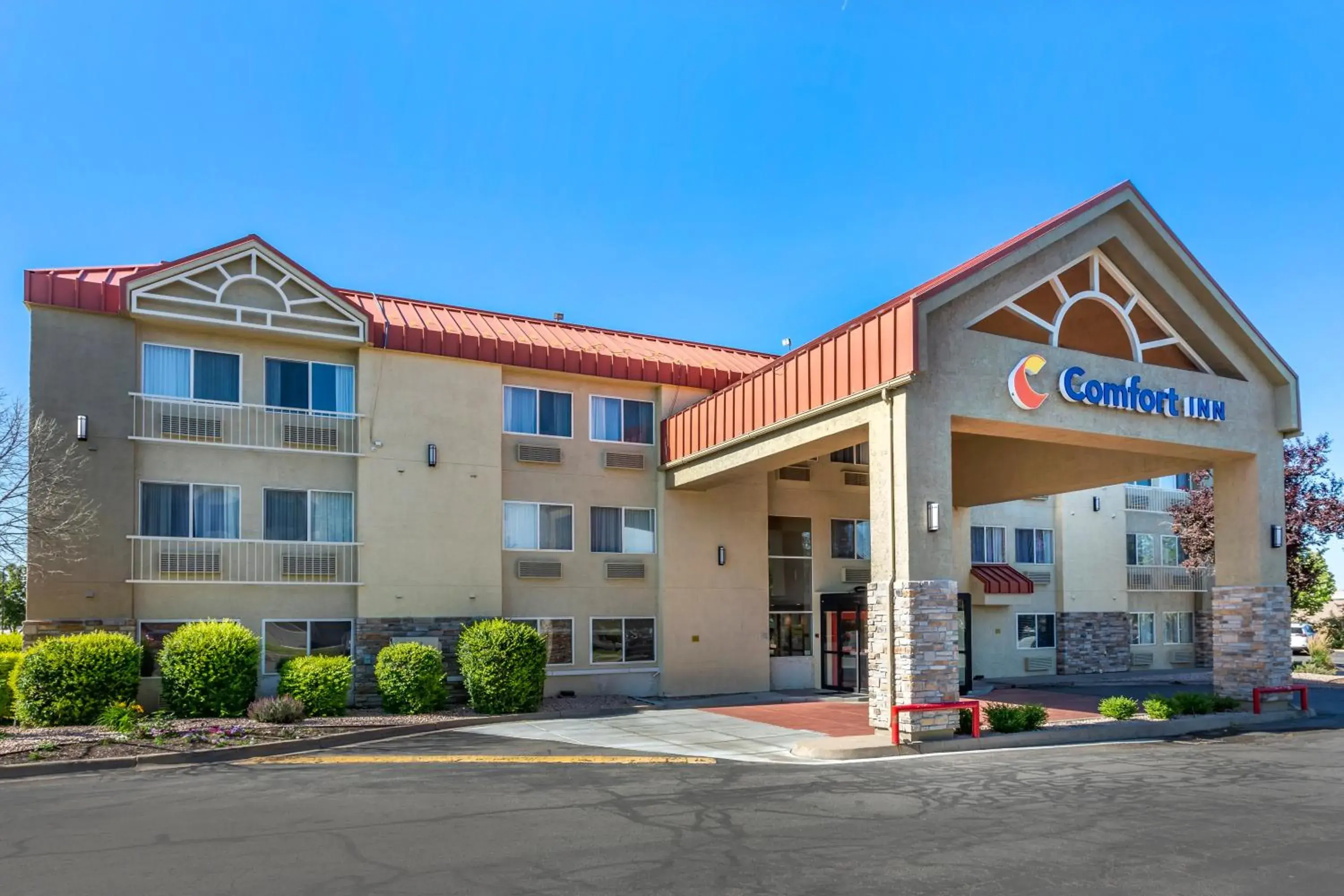 Property building in Comfort Inn Layton - Salt Lake City Property building in Comfort Inn Layton - Salt Lake City