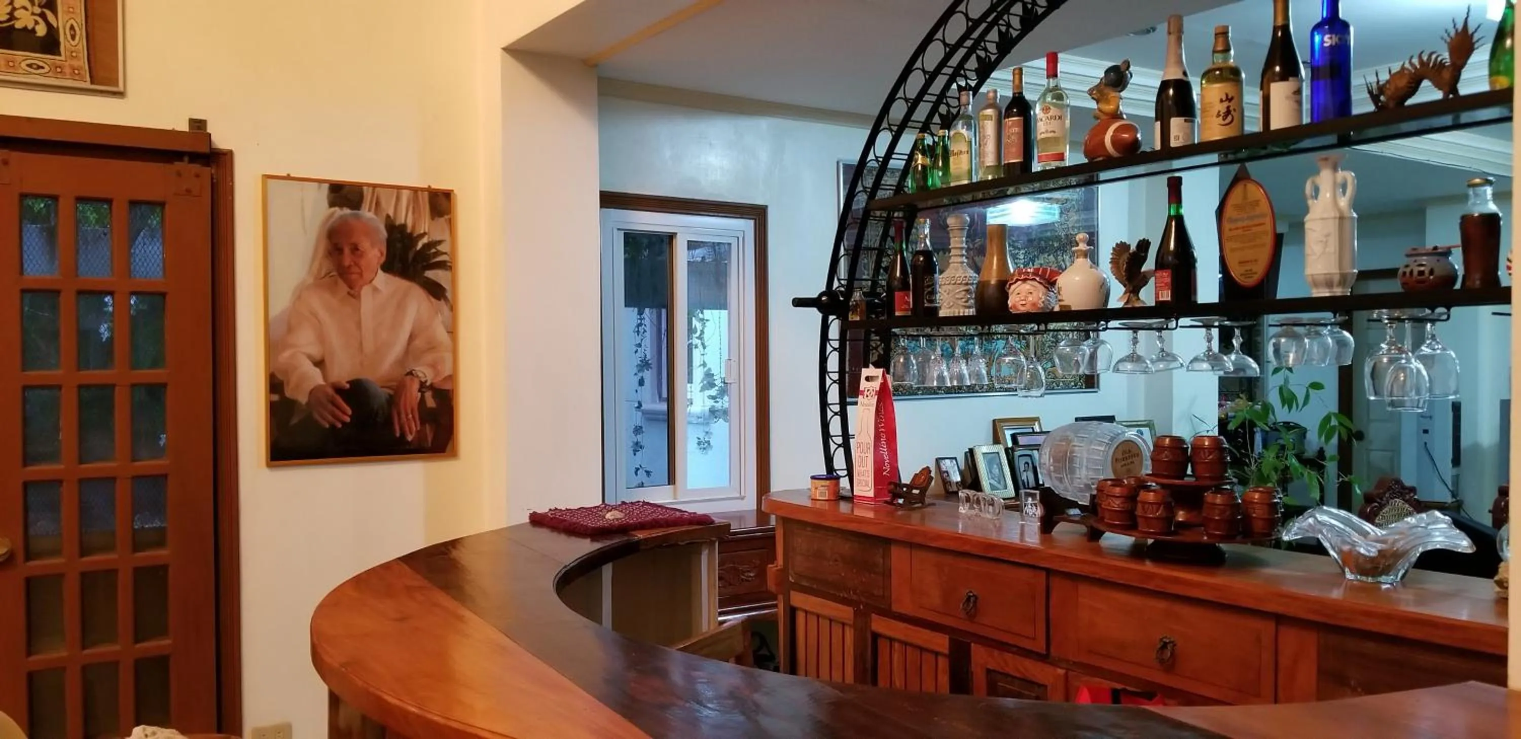 Lounge or bar in Buenavista Family Inn