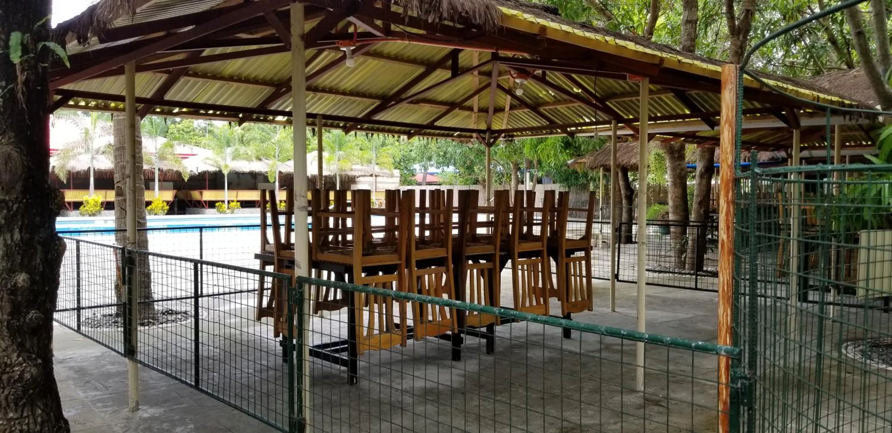Pool view in Buenavista Family Inn