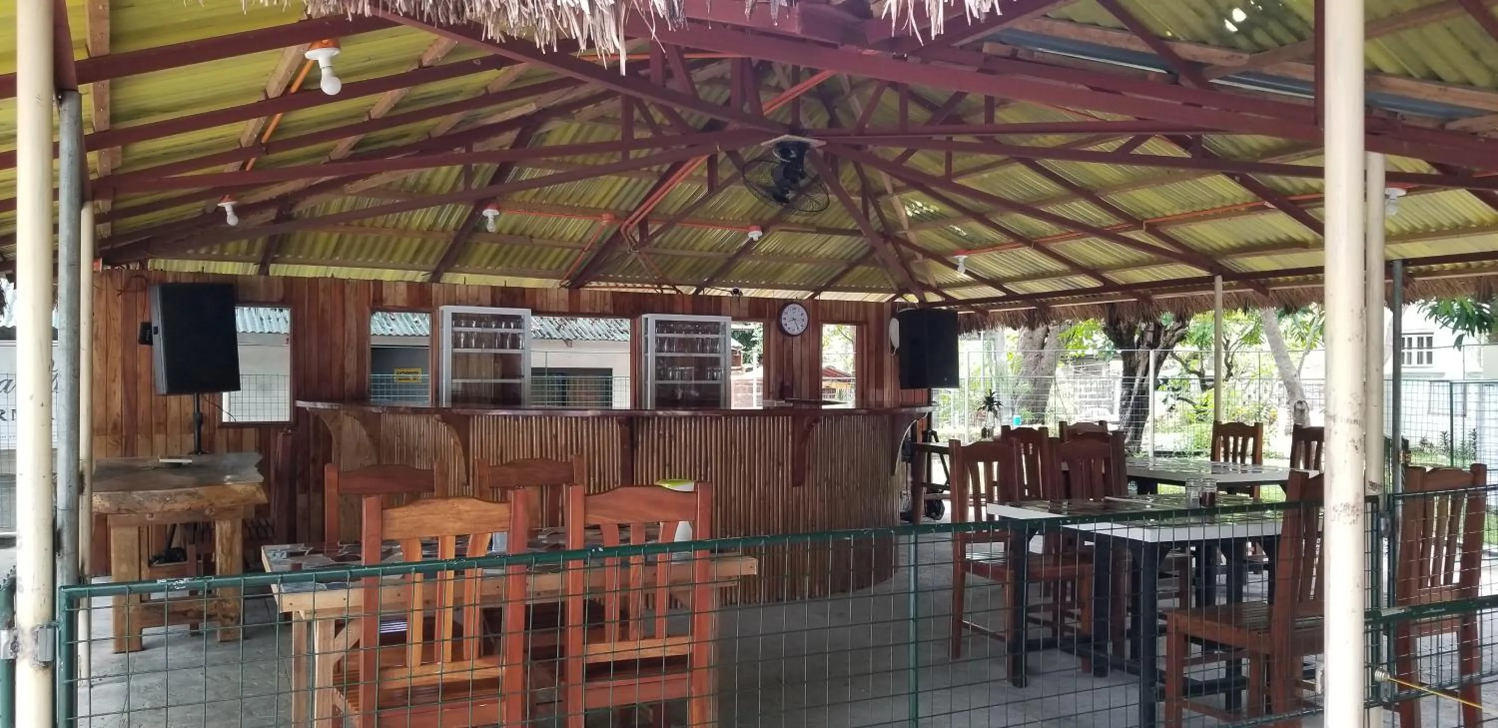 Lounge or bar in Buenavista Family Inn