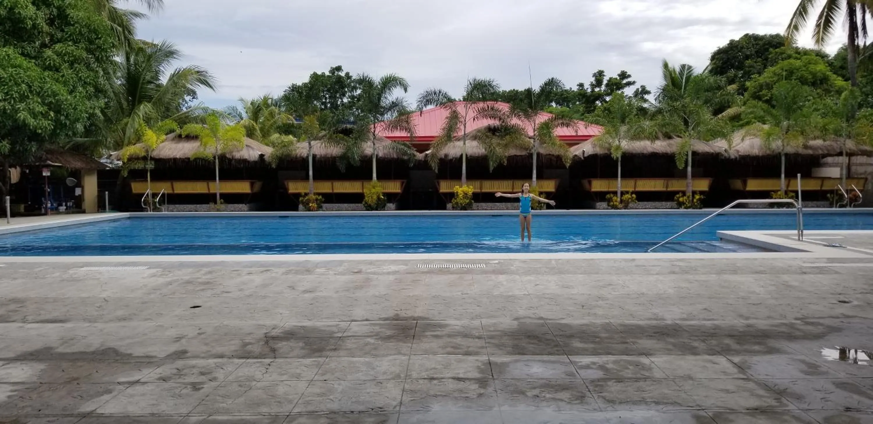 Swimming pool in Buenavista Family Inn