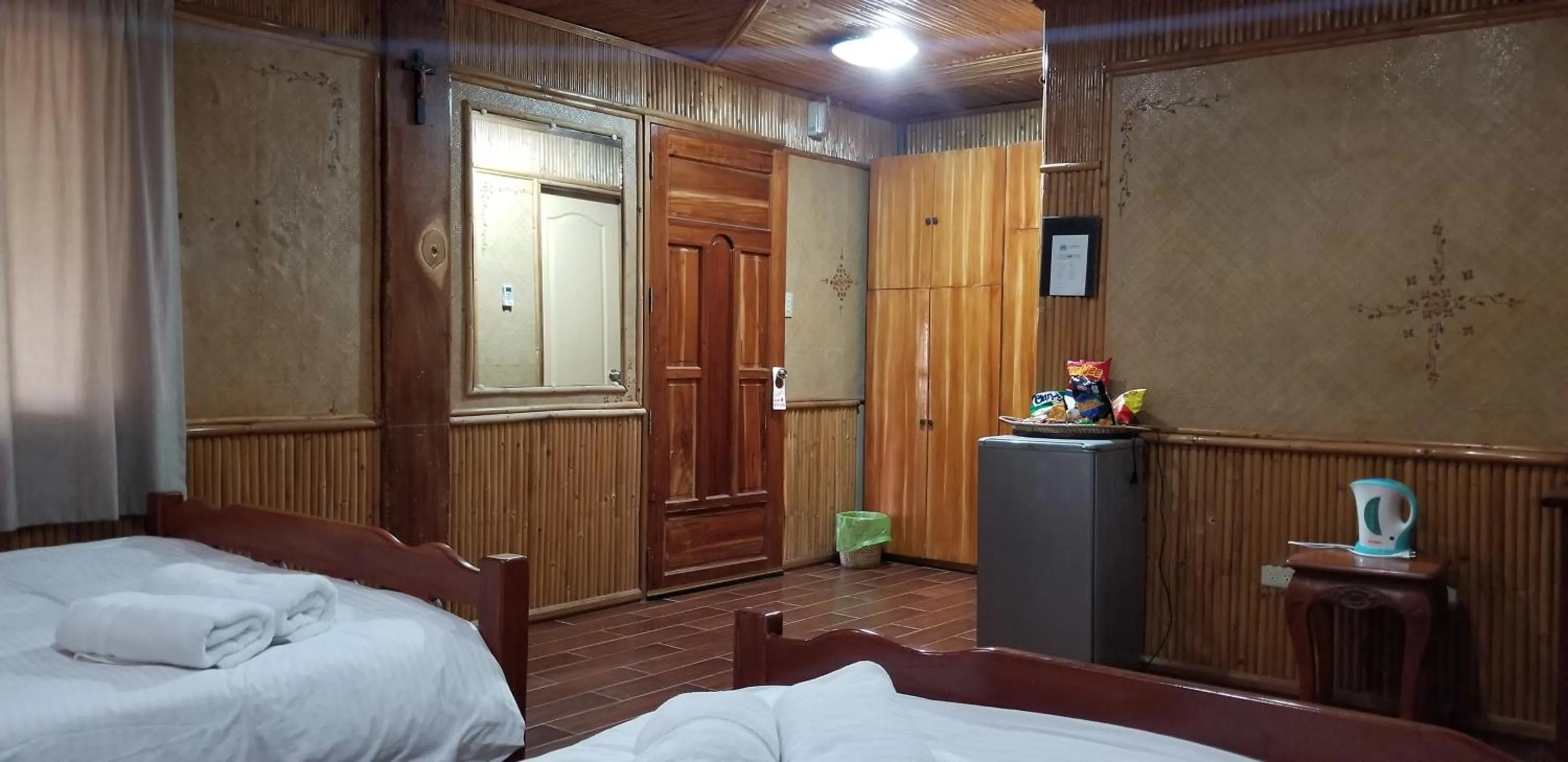 Property building, Bed in Buenavista Family Inn