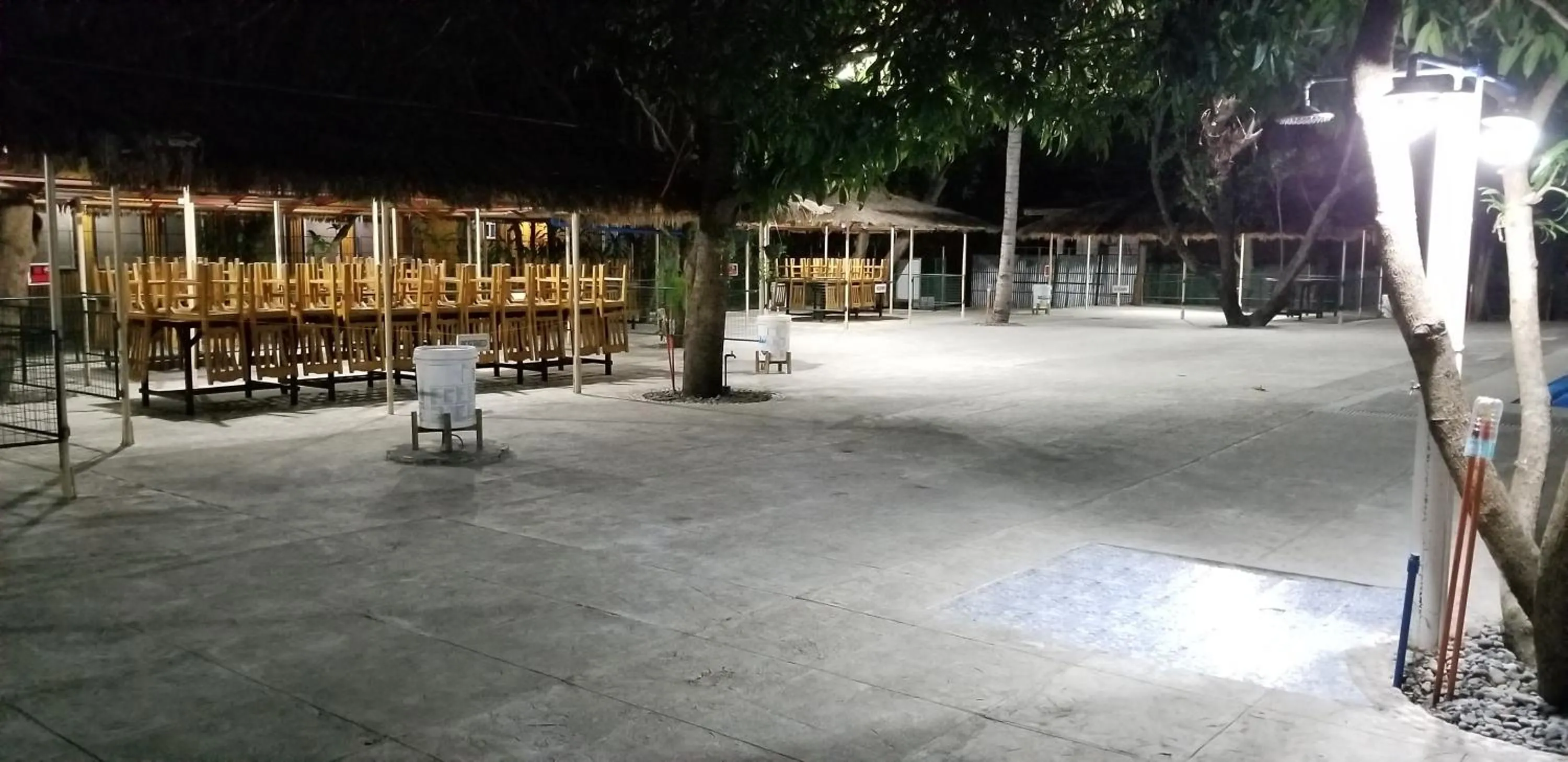Swimming pool in Buenavista Family Inn
