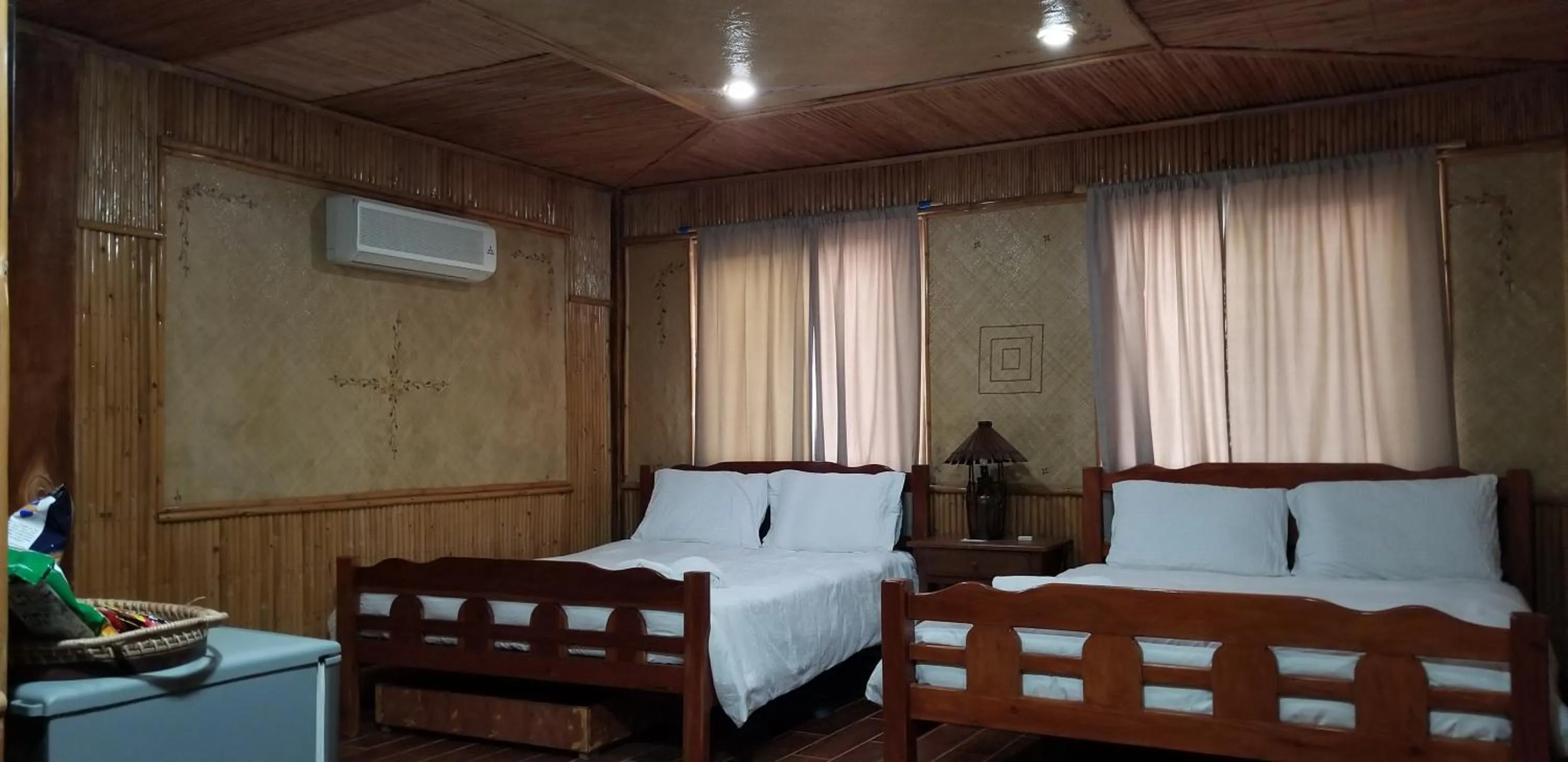 Property building, Bed in Buenavista Family Inn