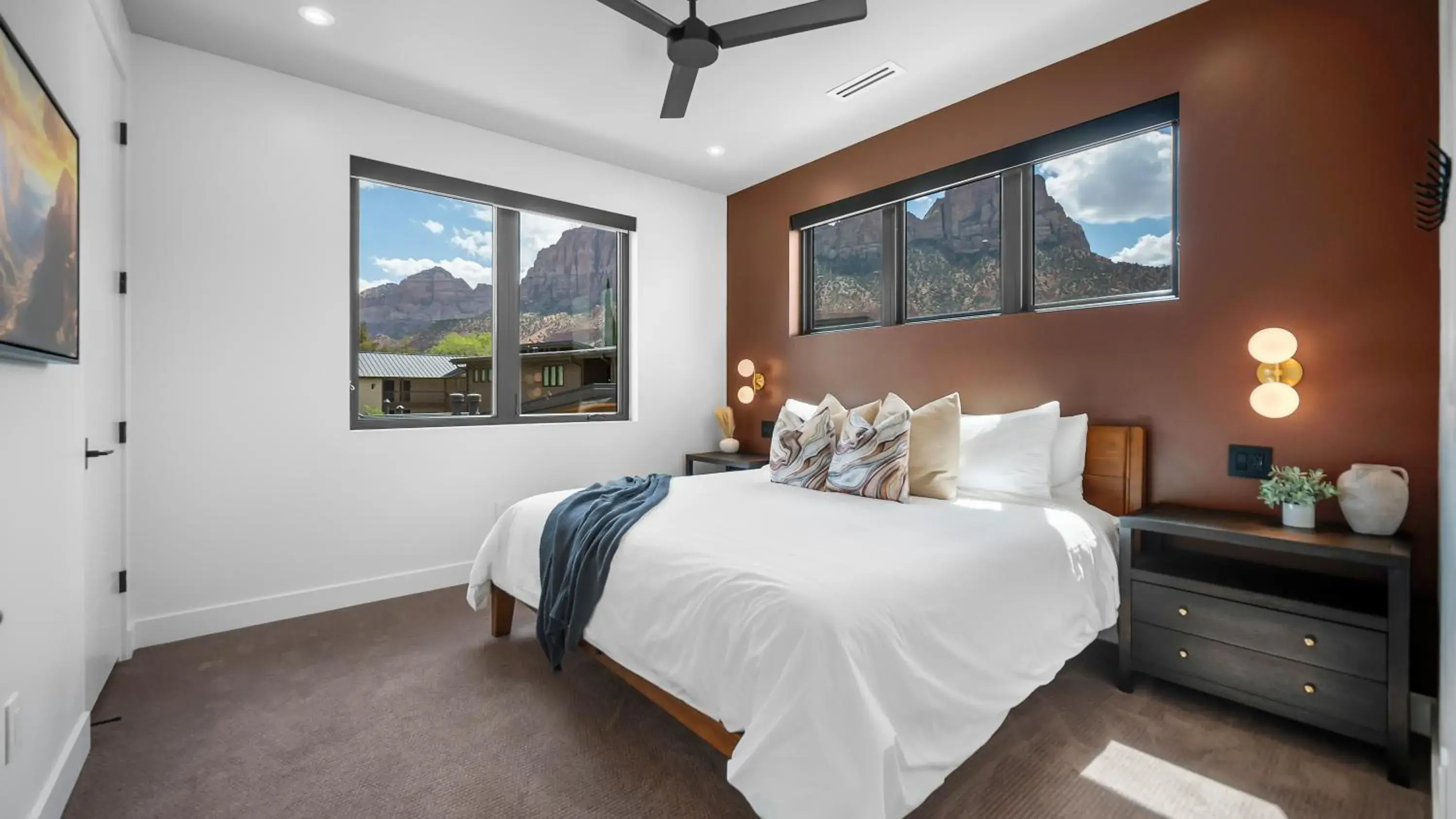 Bed in Montclair at Zion Bed in Montclair at Zion