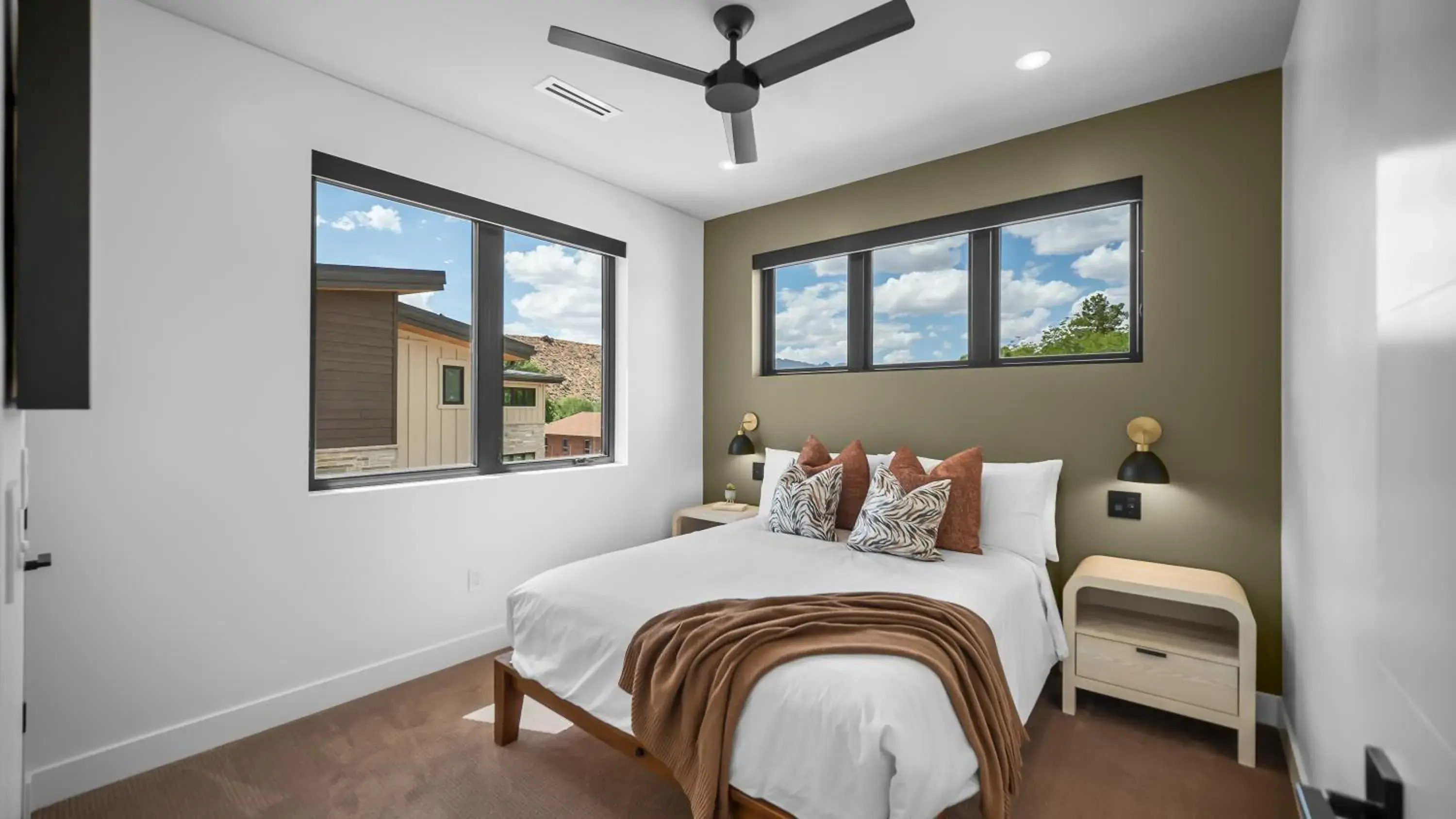 Bed in Montclair at Zion Bed in Montclair at Zion