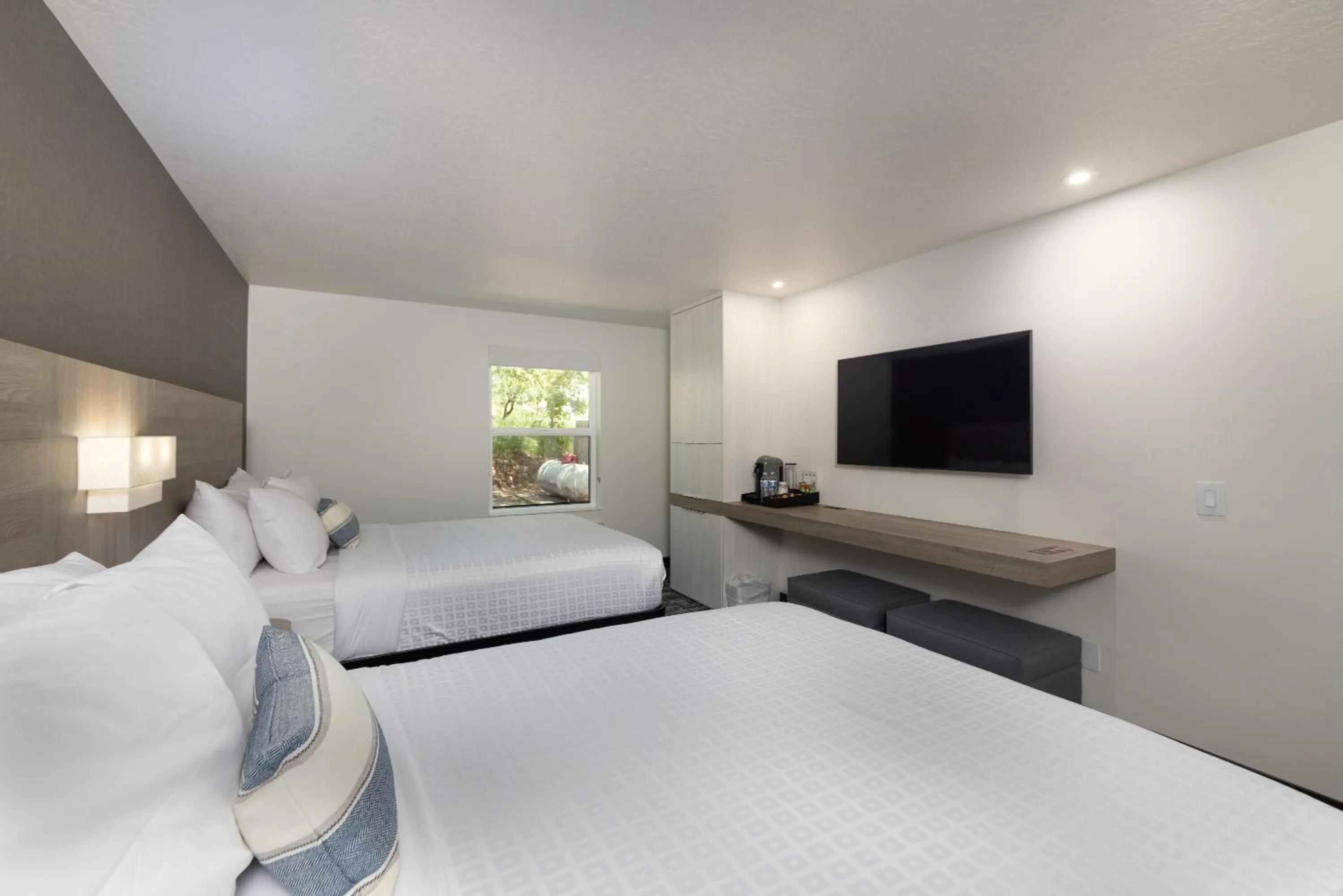 Bed in Montclair at Zion