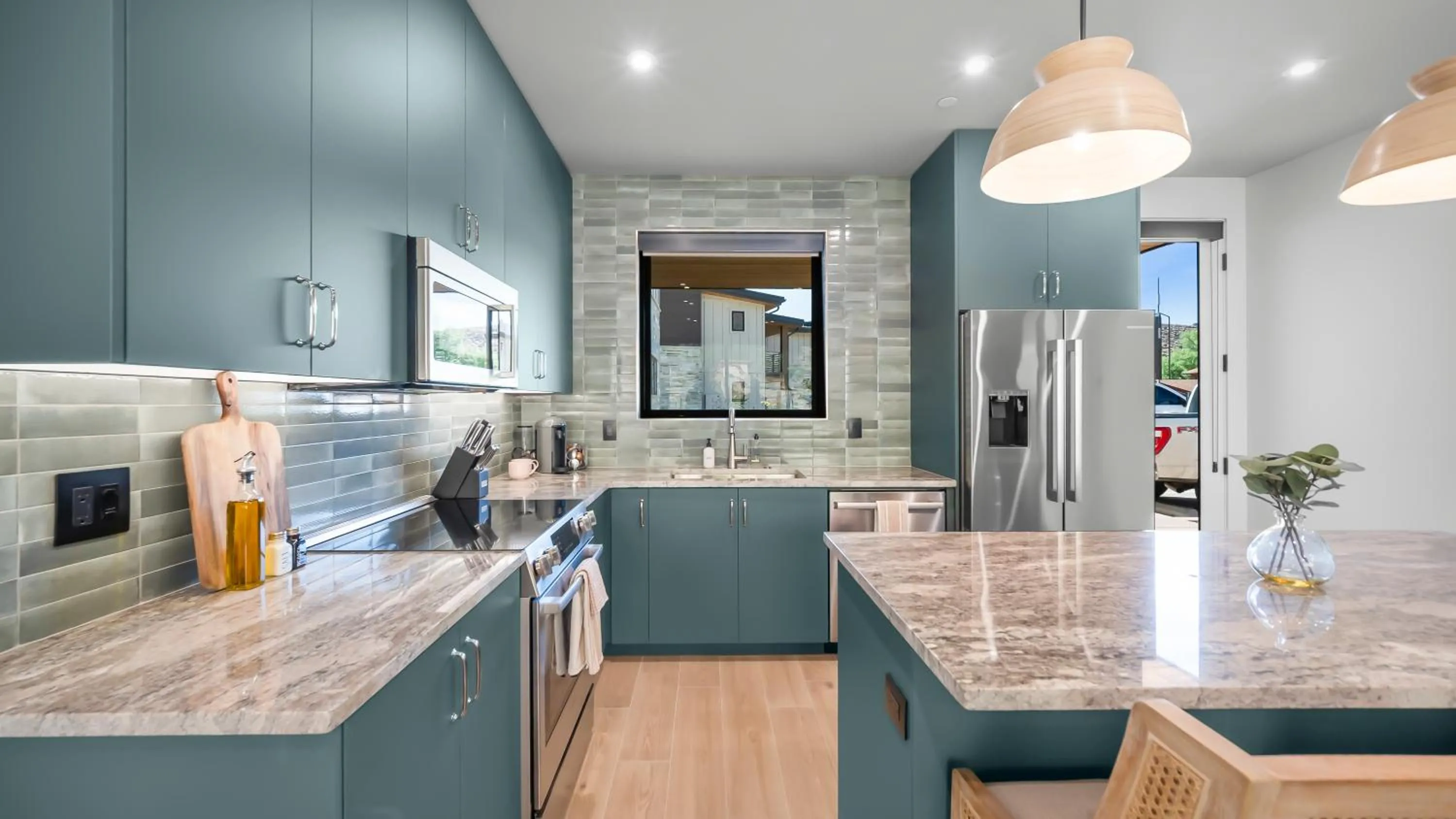 Seating area in Montclair at Zion